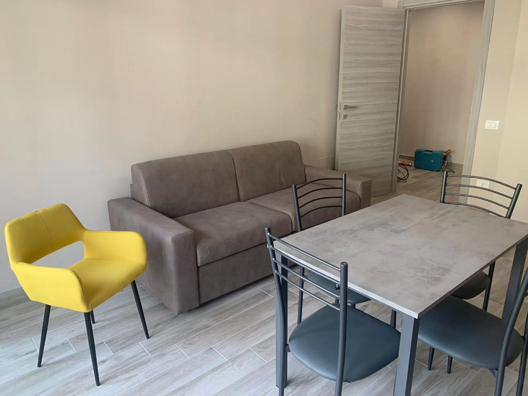 Dining area in Tripepi suites