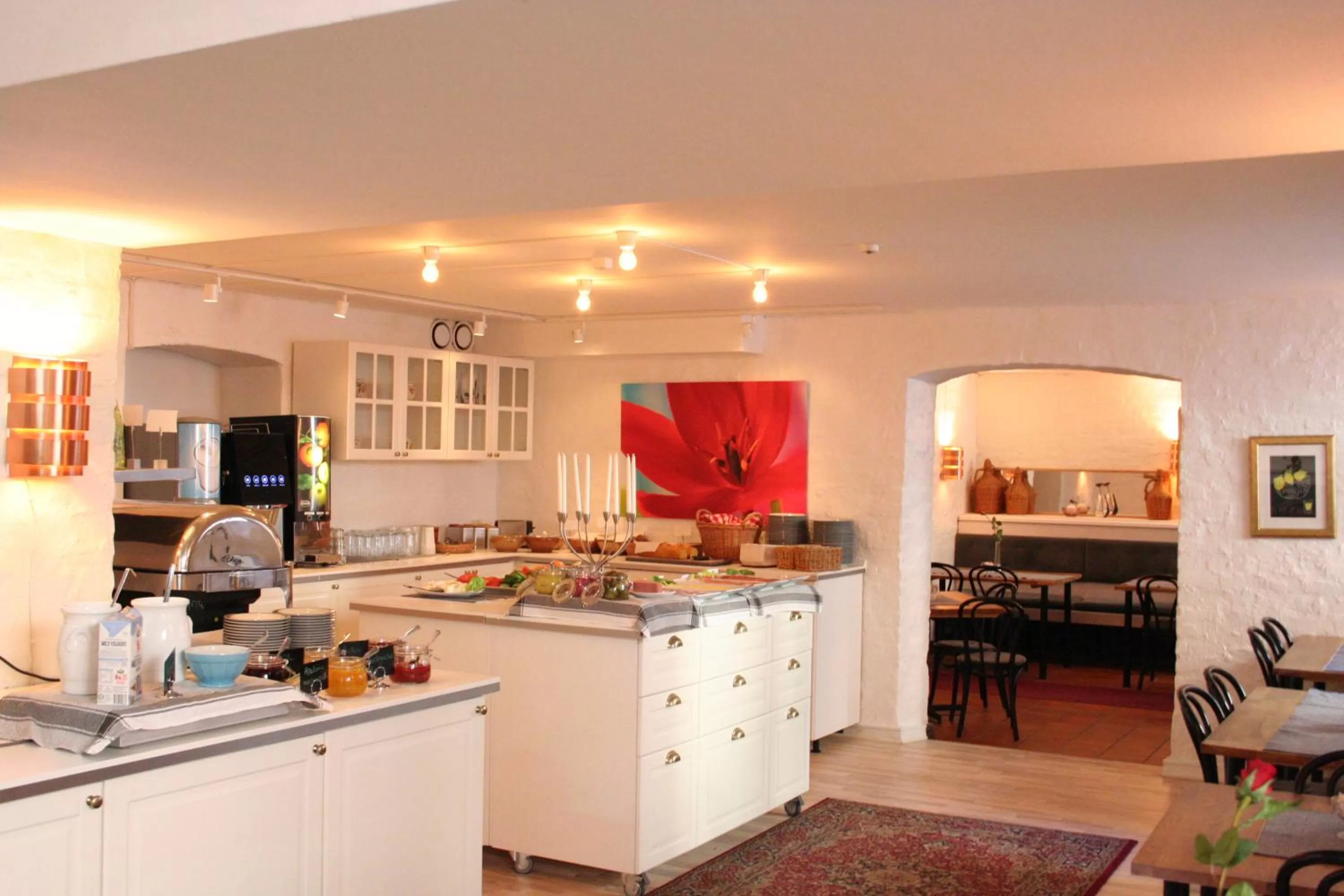 Restaurant/places to eat in Hotel Poseidon