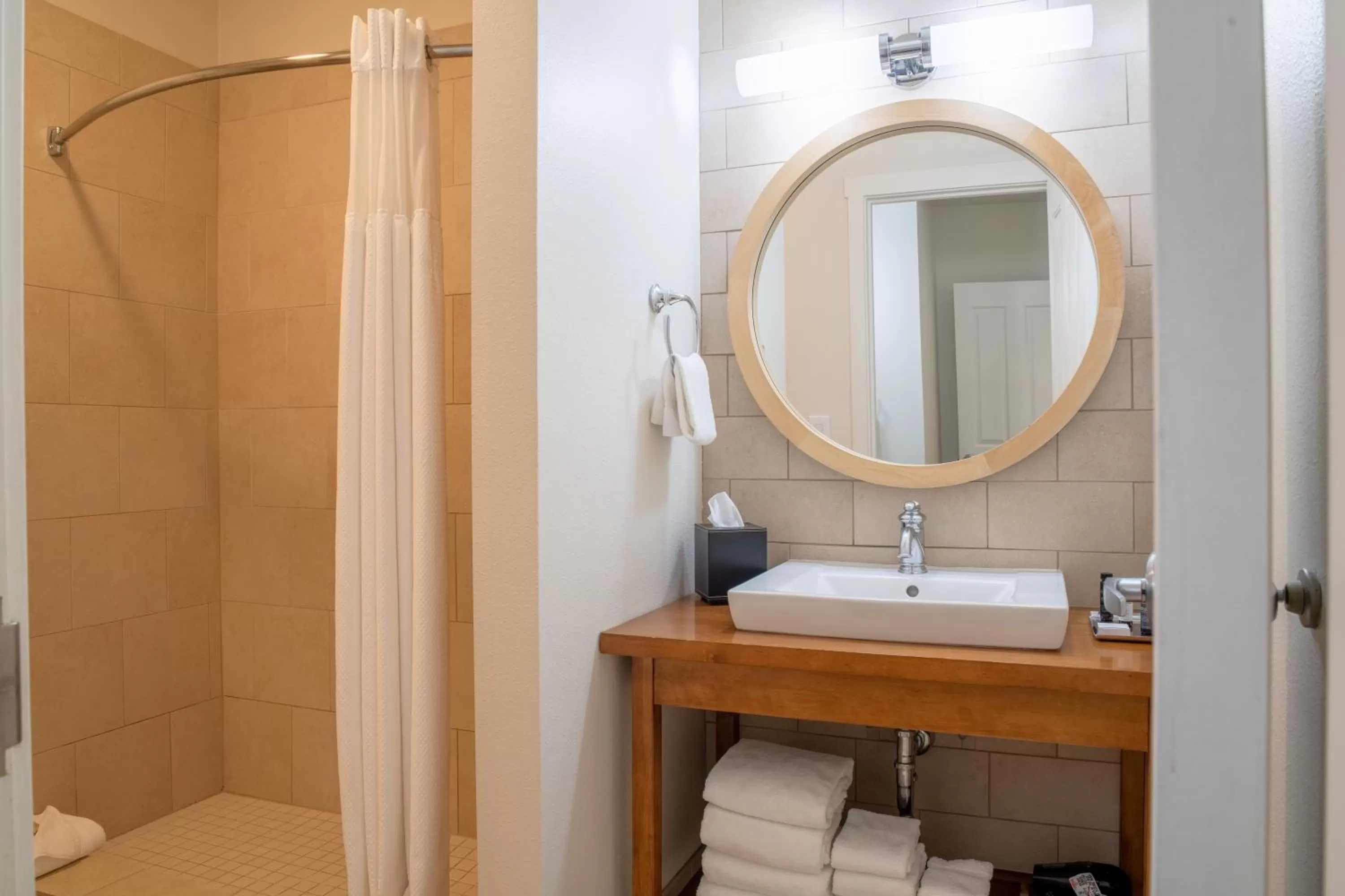 Shower in Running Y Ranch Golf & Spa Resort