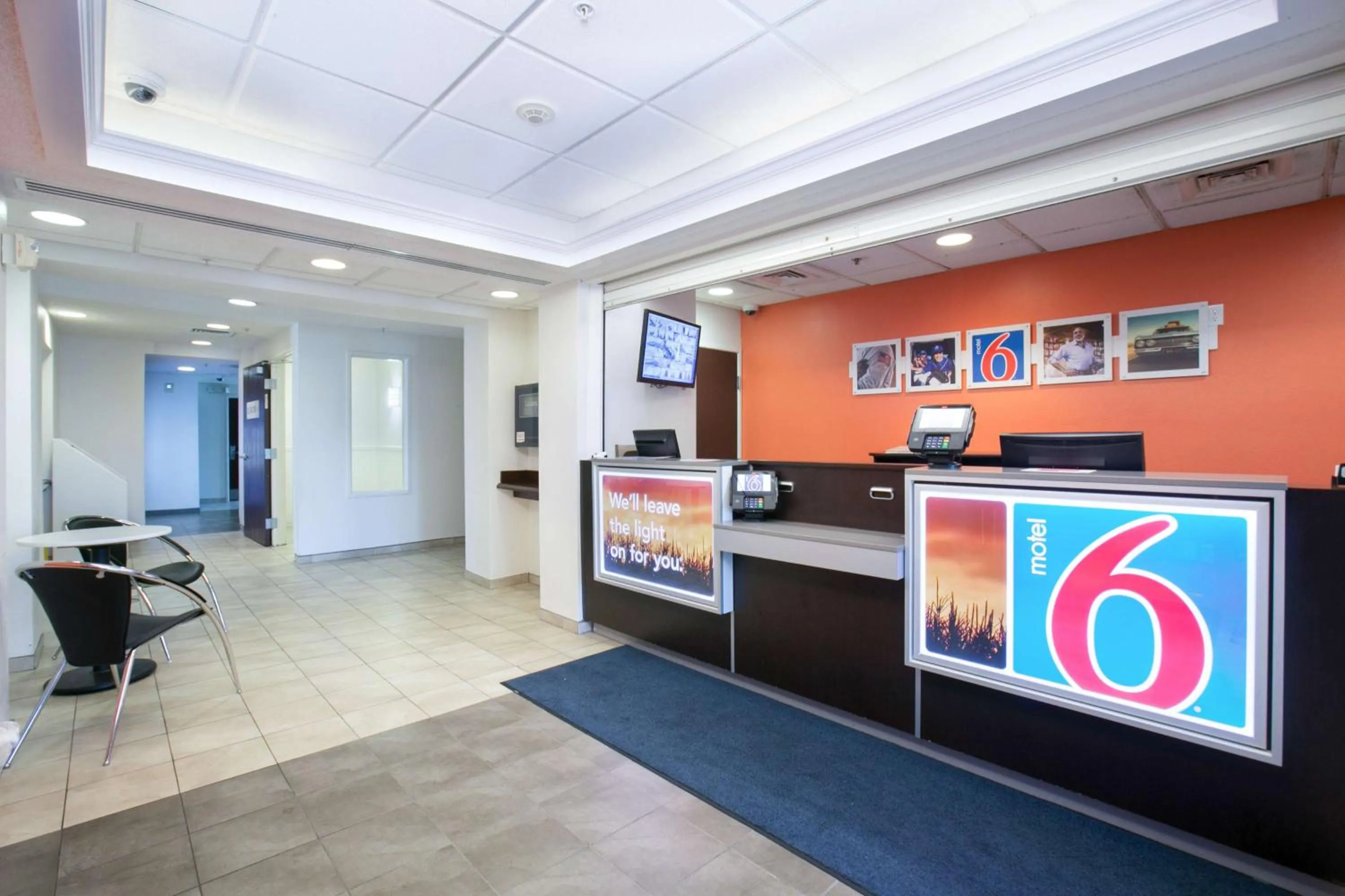 Lobby or reception in Motel 6-Brooklyn Center, MN - Minneapolis