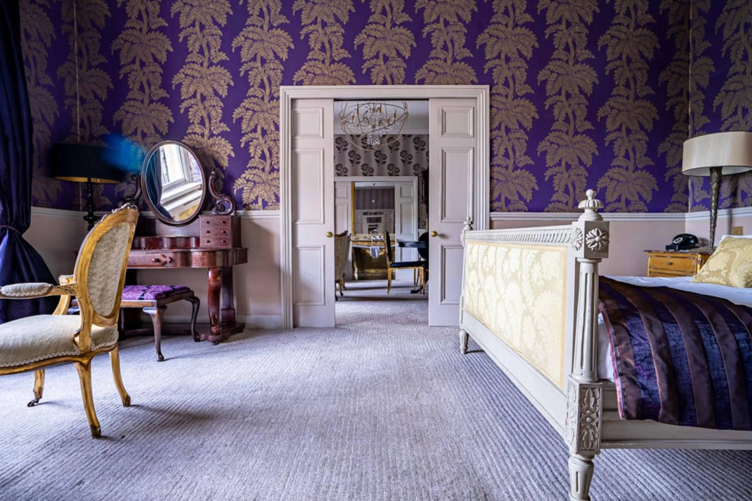 Living room, Bed in The Swan Hotel, Wells, Somerset - The Coaching Inn Group