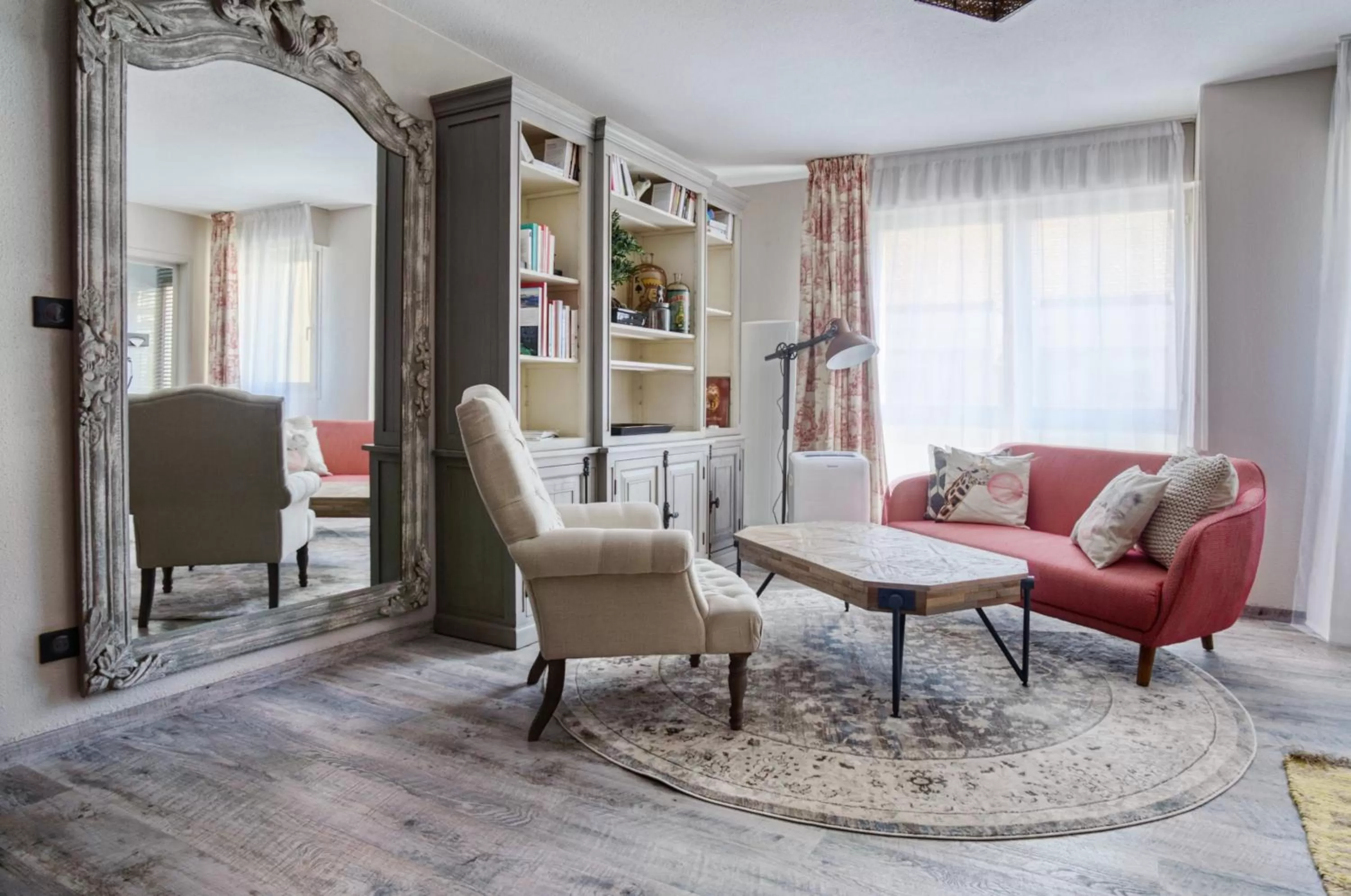 Seating area in La Maison Hôtel Mulhouse Centre