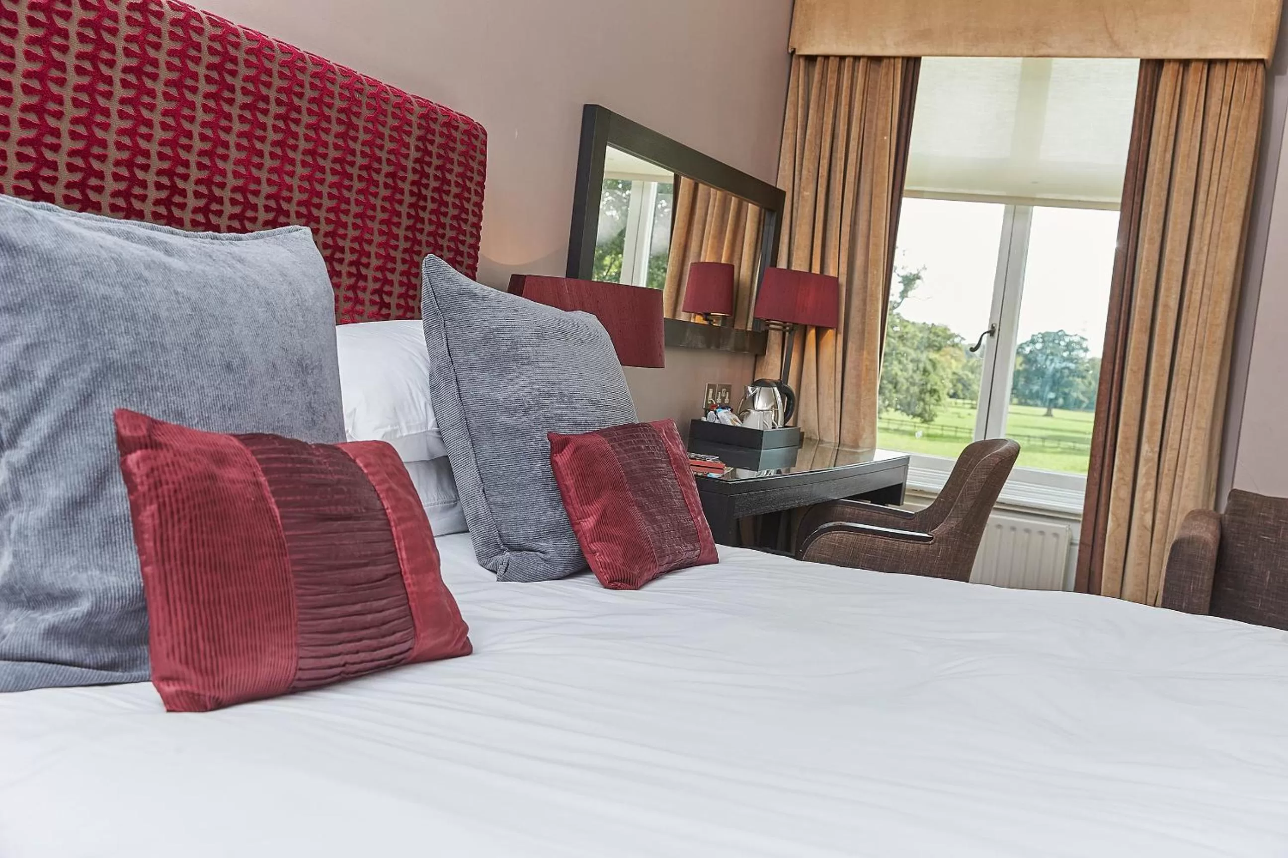 Bedroom, Bed in Milton Hill House