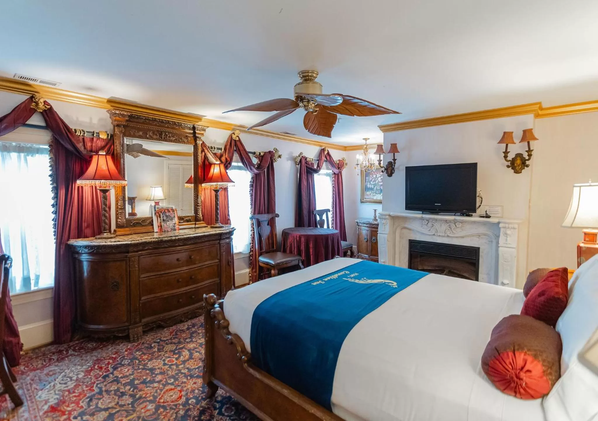 Bed in 1840s Carrollton Inn