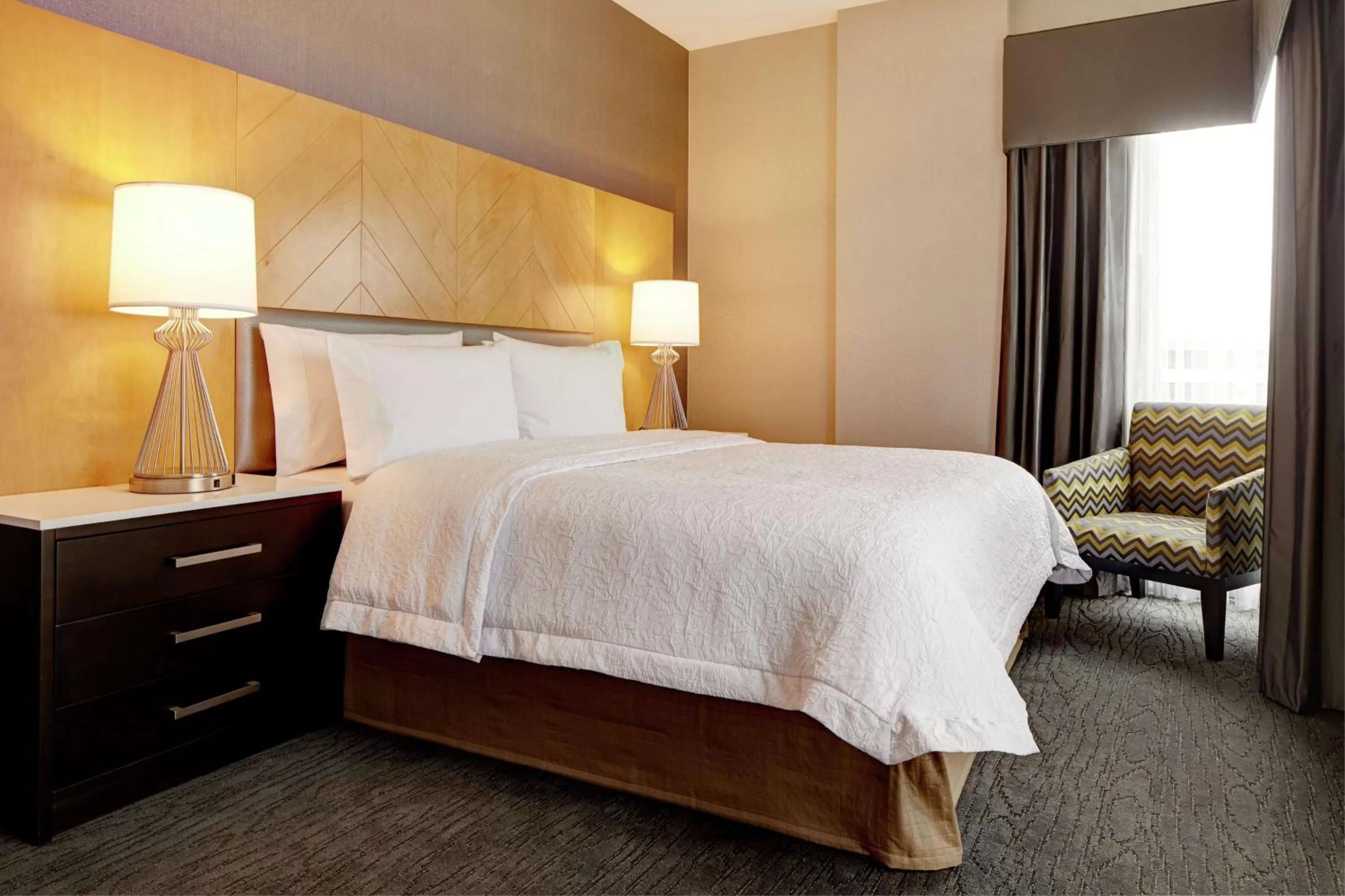 Bed in Hampton Inn Brooklyn Downtown