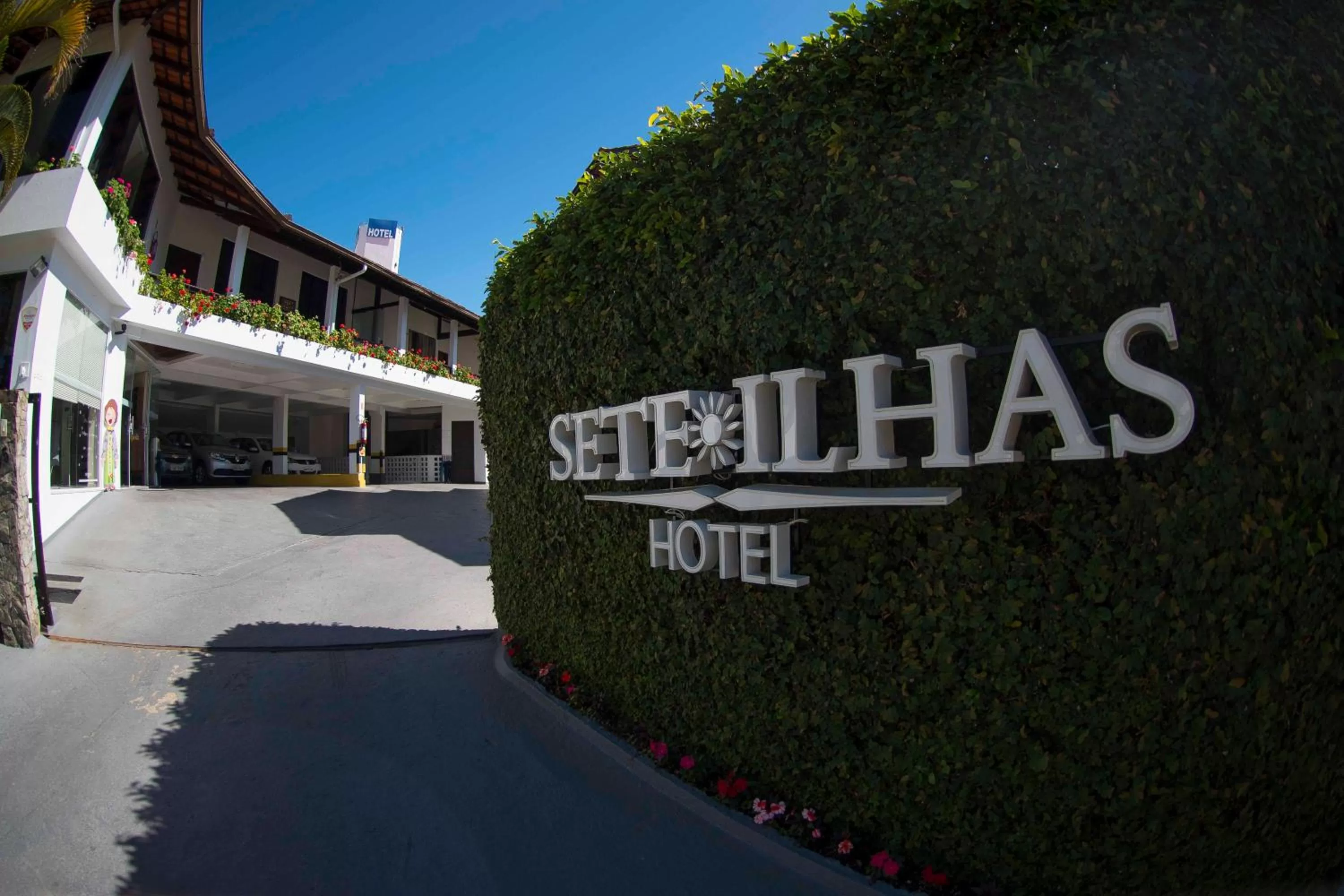 Property building in Hotel Sete Ilhas