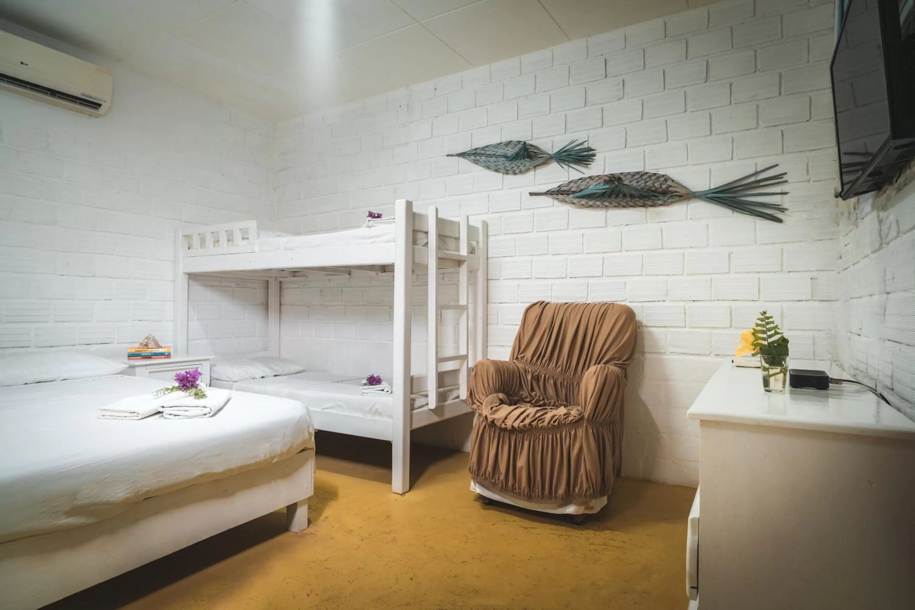 Photo of the whole room in Pousada Cambará