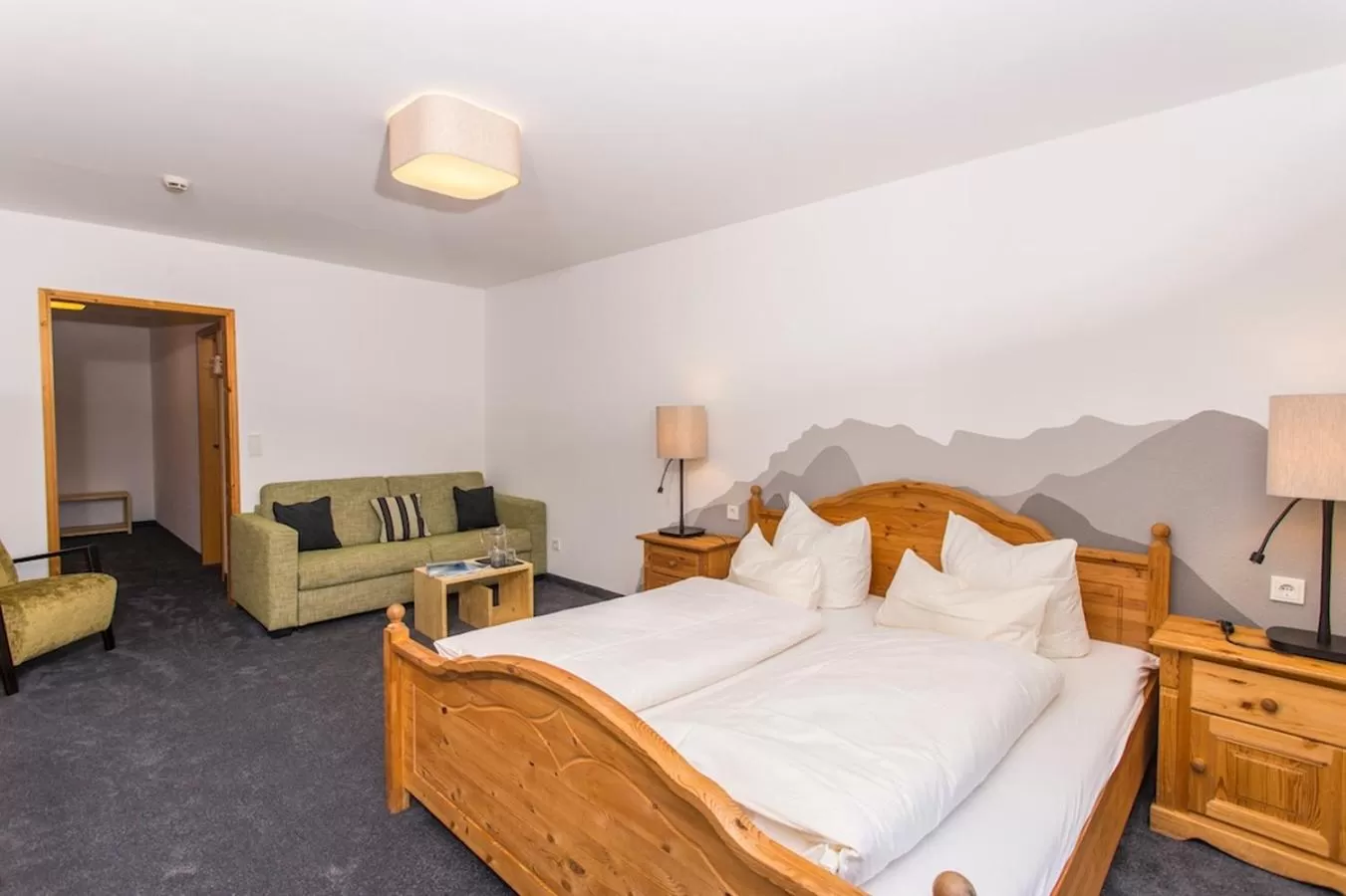 Staff, Bed in Alpengasthof Hörnlepass