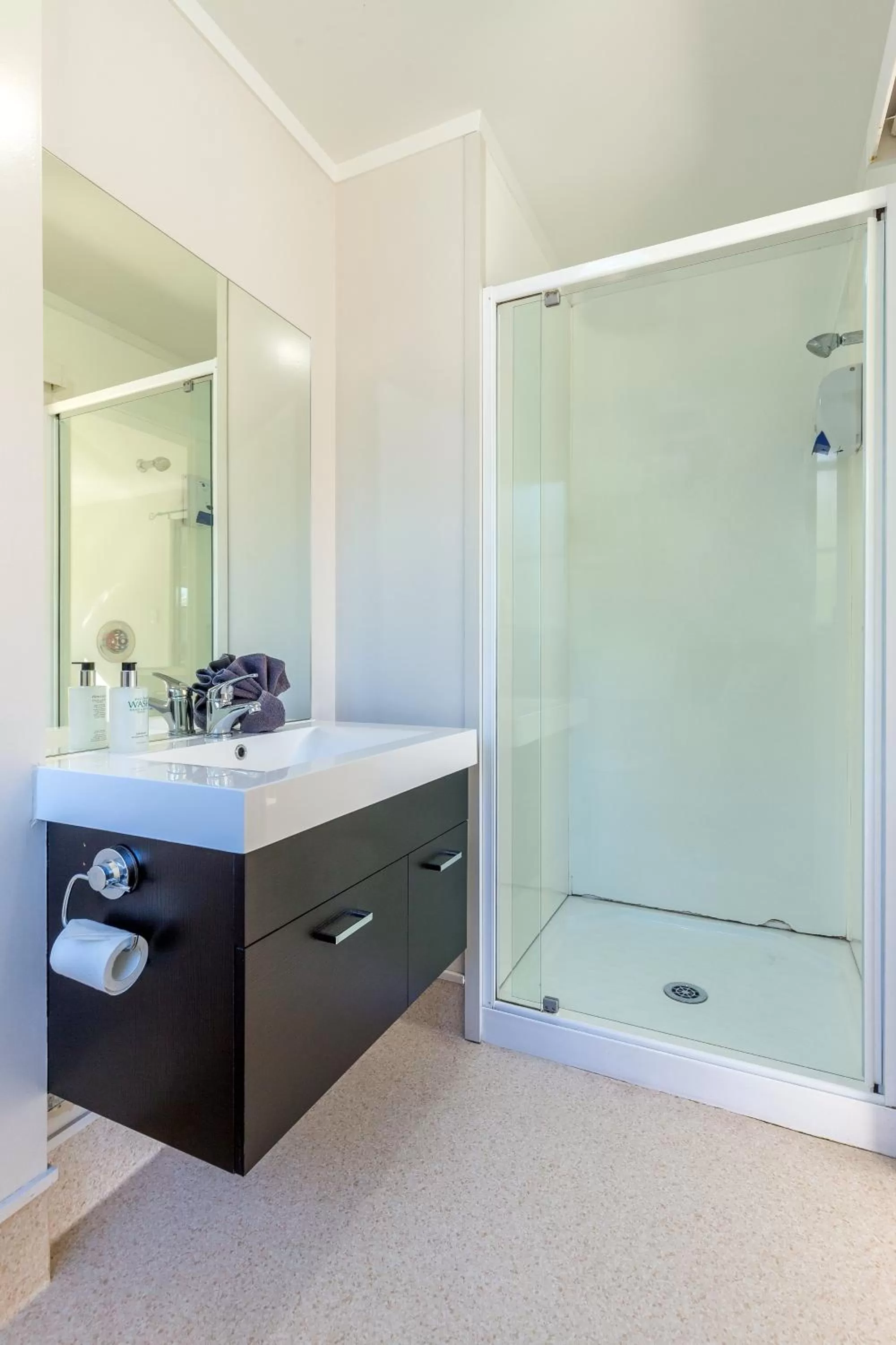 Shower in Cherylea Motel