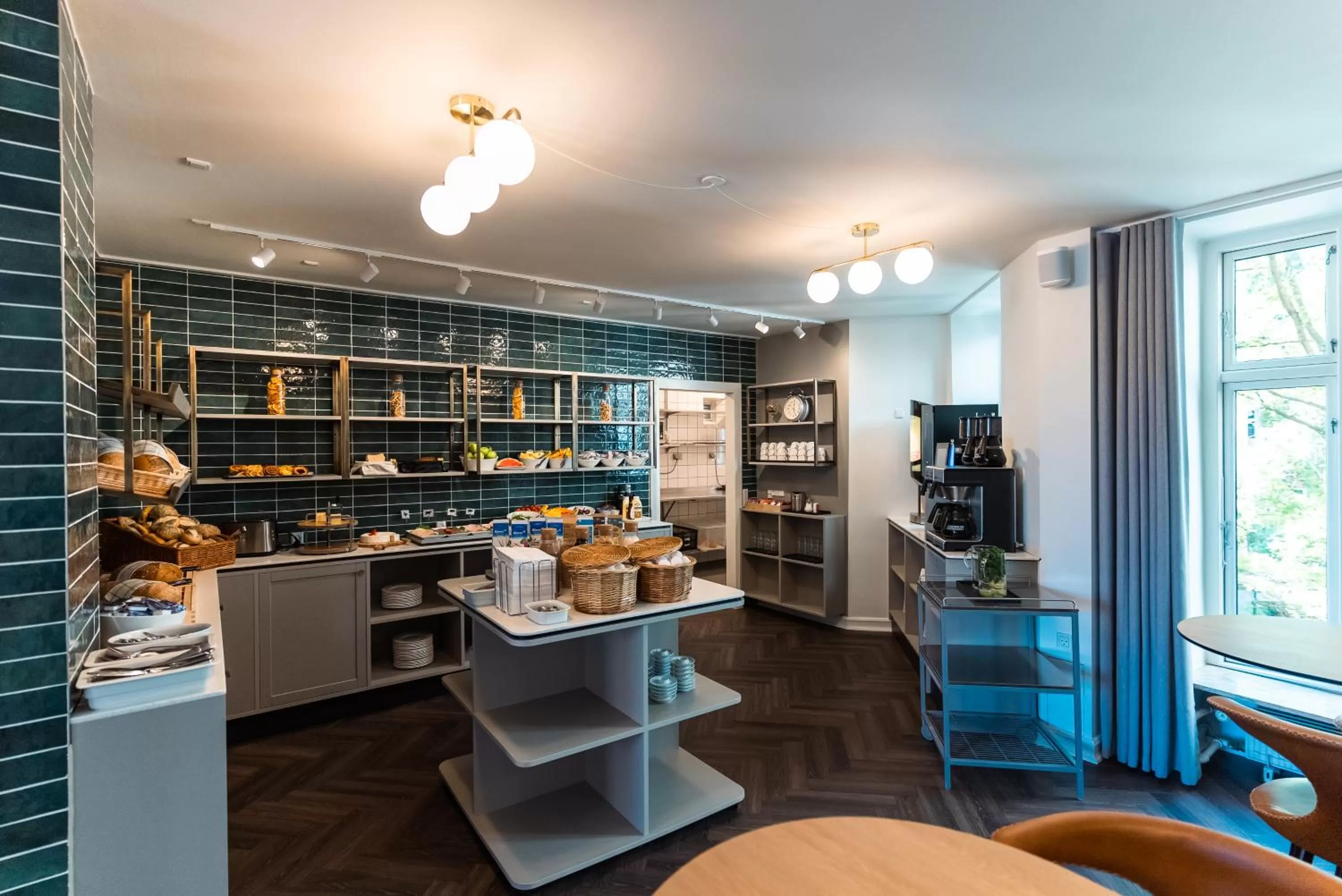 Breakfast in Go Hotel Saga