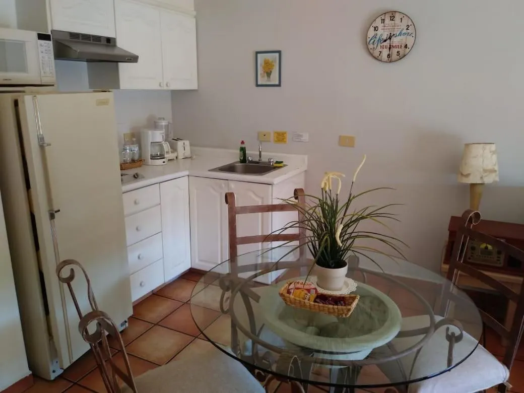 Dining area in Suites Las Palmas