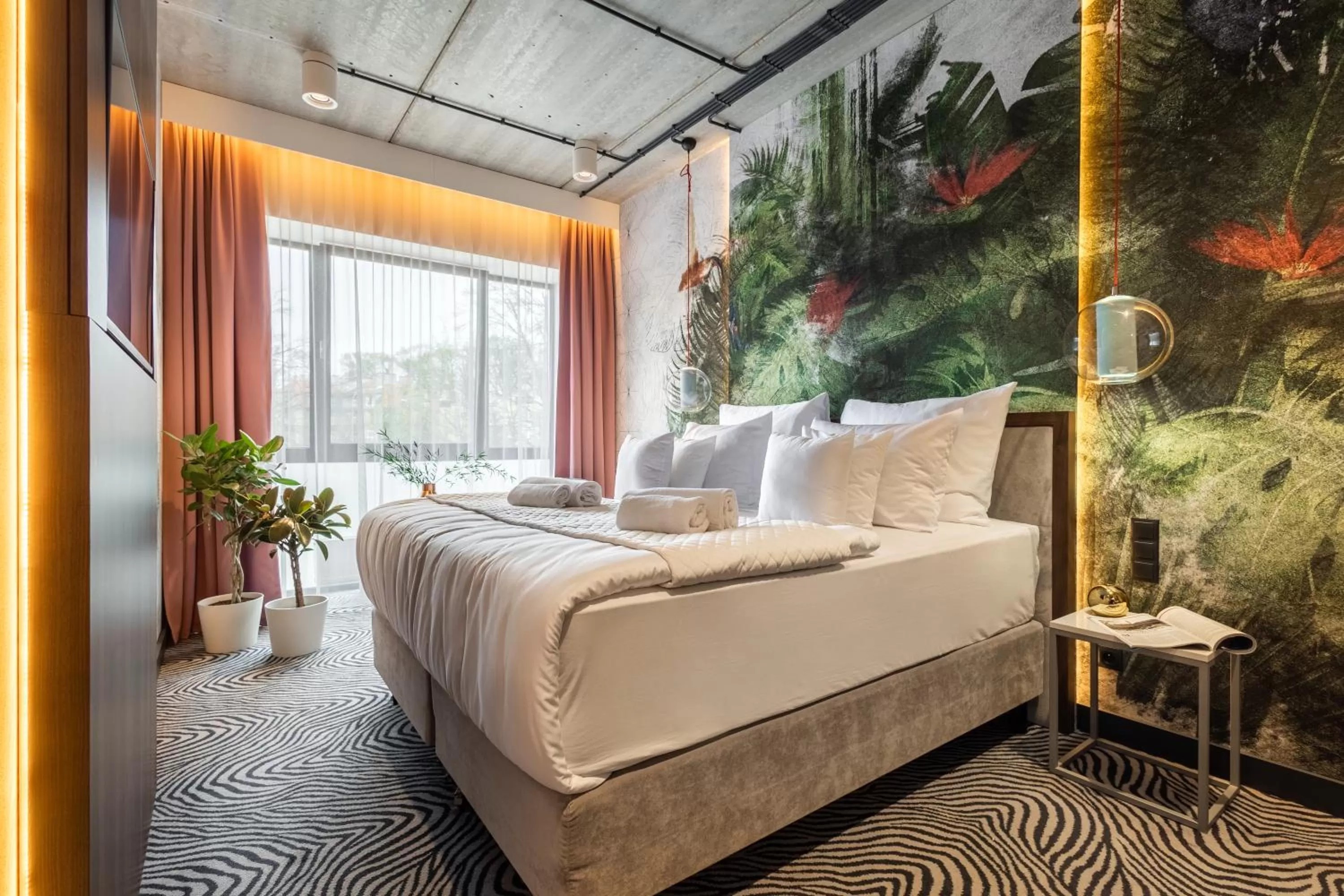 Bed in Hotel Zoo by Afrykarium Wroclaw