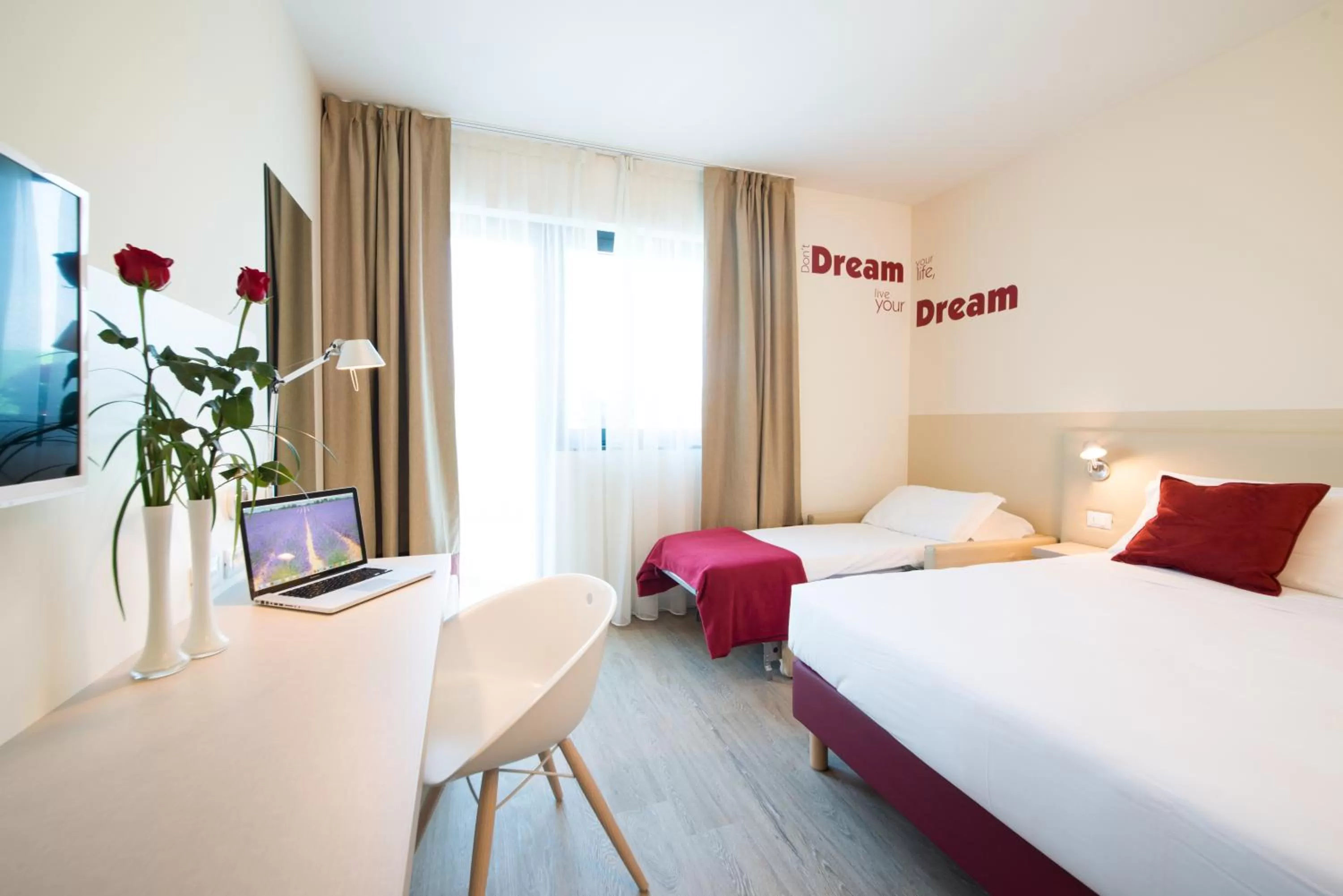 Photo of the whole room, Bed in Airport Hotel Bergamo