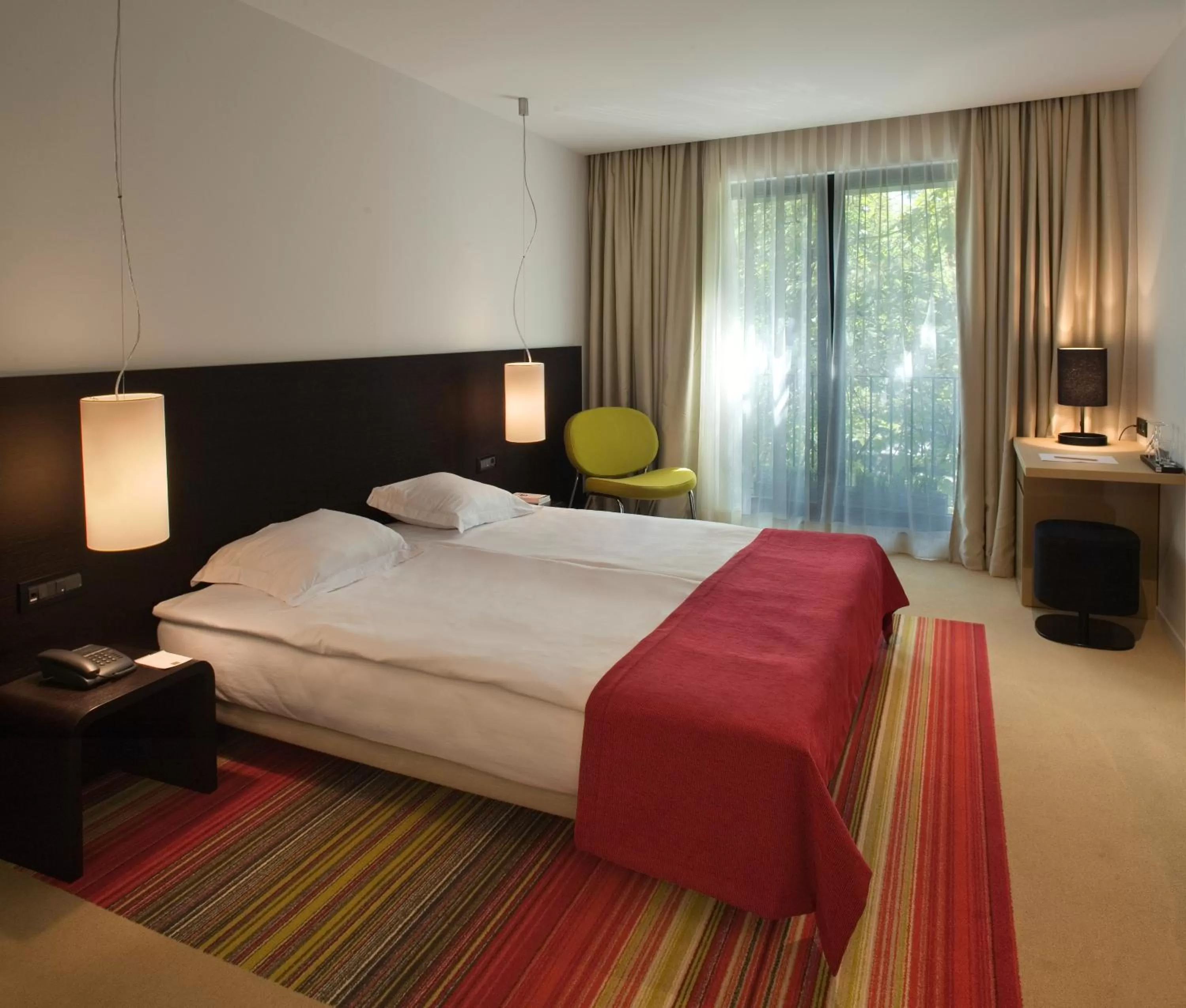 Photo of the whole room, Bed in mOdus Hotel