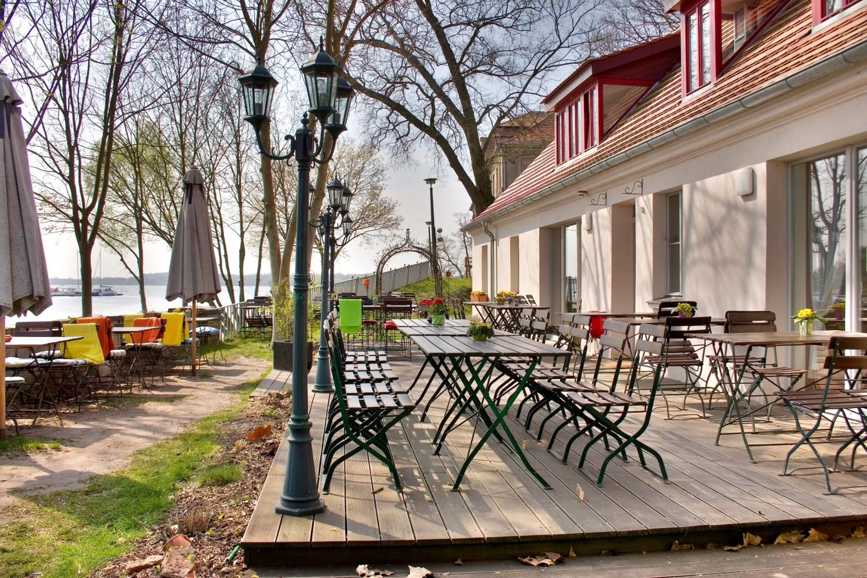 Restaurant/places to eat in Gästehaus Schloss Plaue