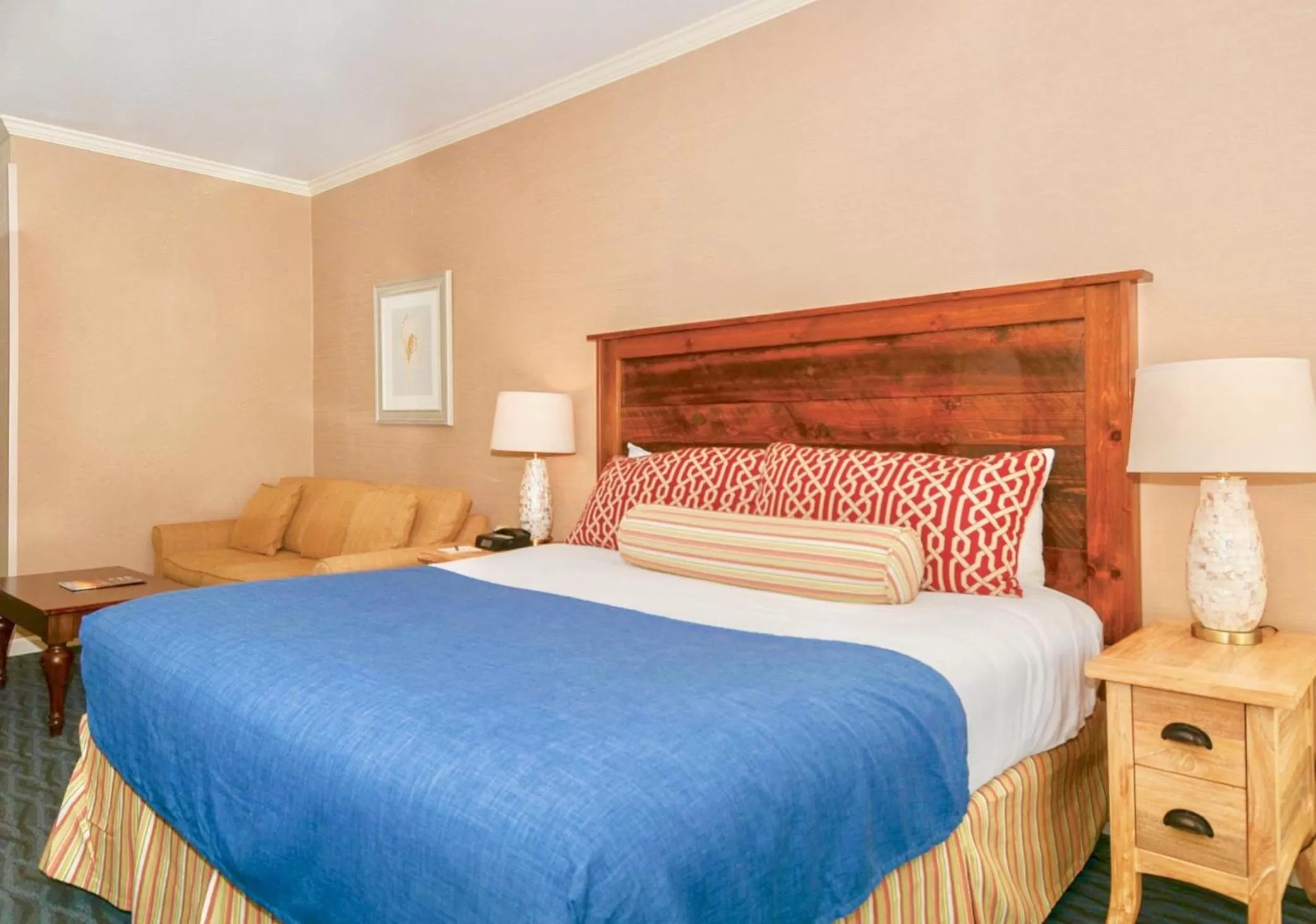 Bed in Avenue Inn & Spa