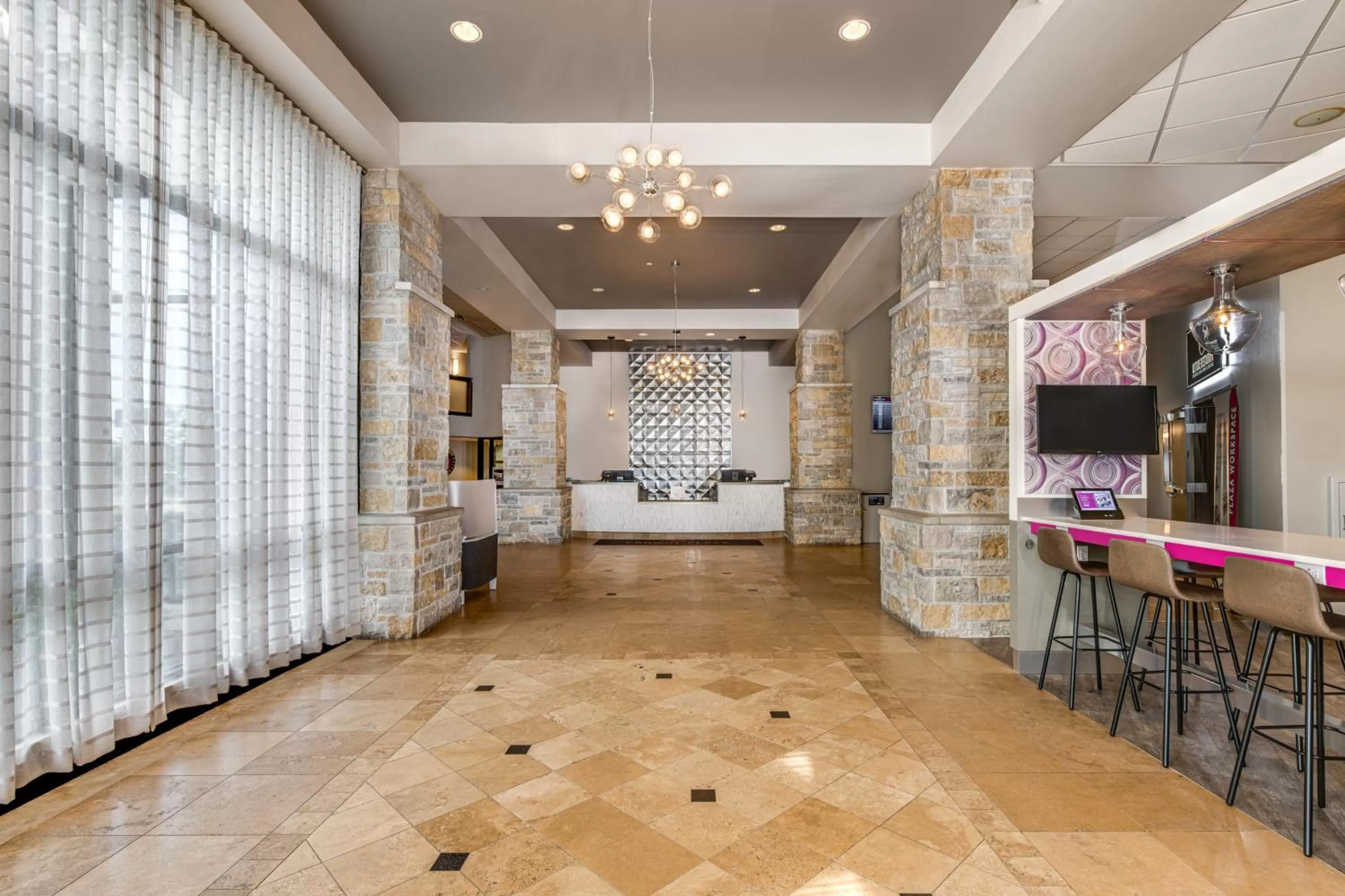 Property building in Crowne Plaza Milwaukee Airport by IHG