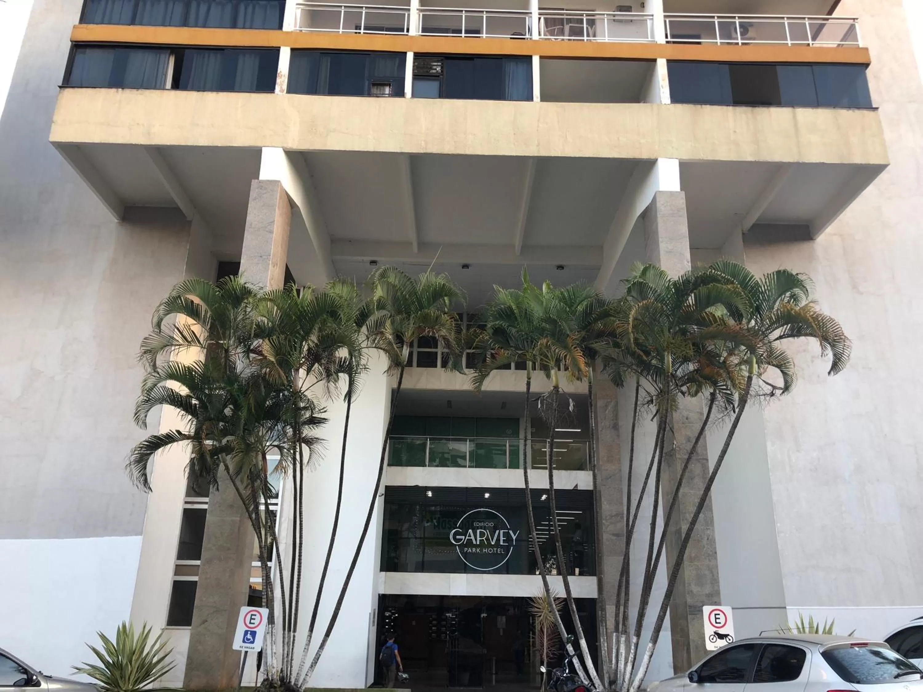 Facade/entrance in Nox Apart Hotel - Garvey