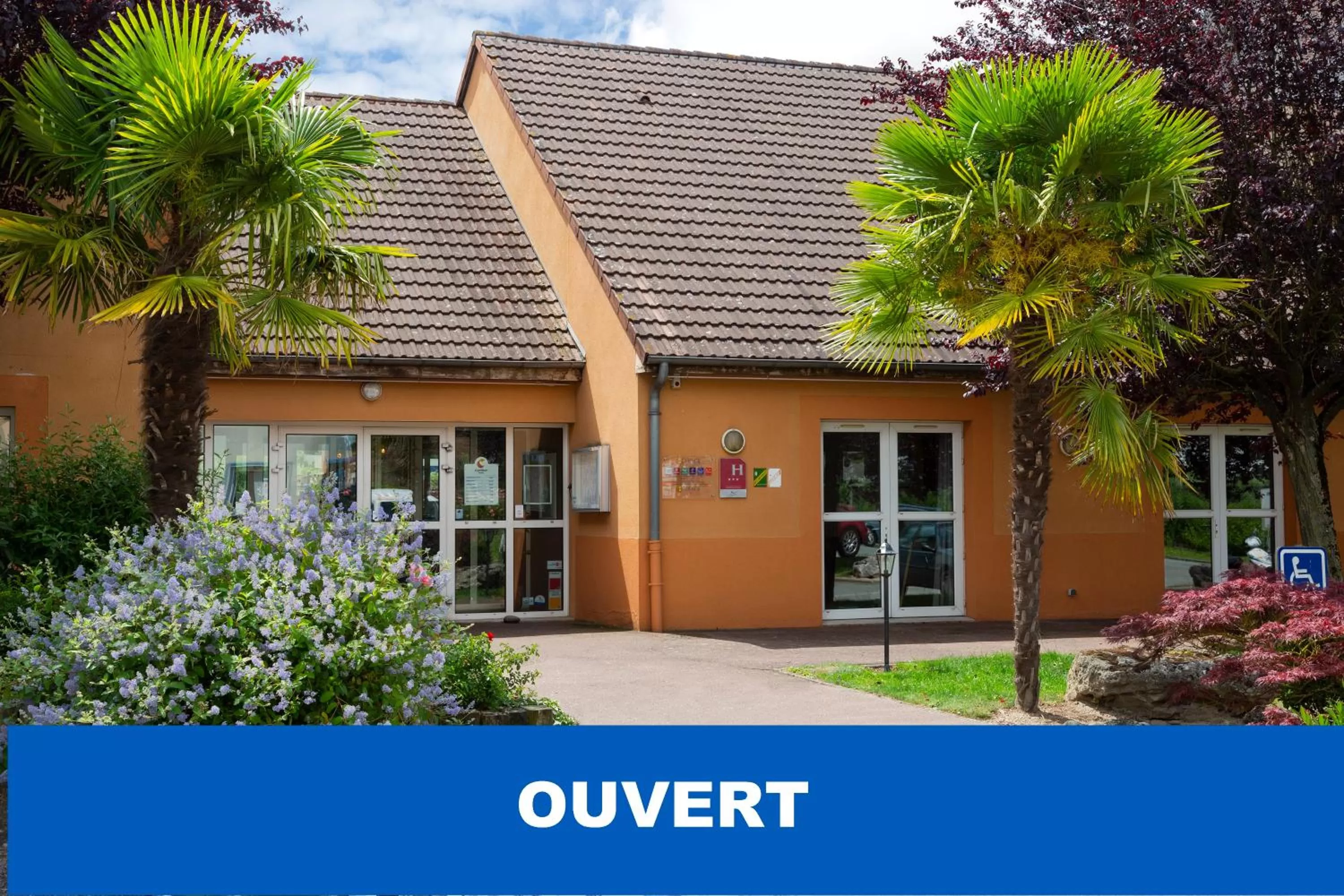 Property building in Comfort Hotel Orleans Saran