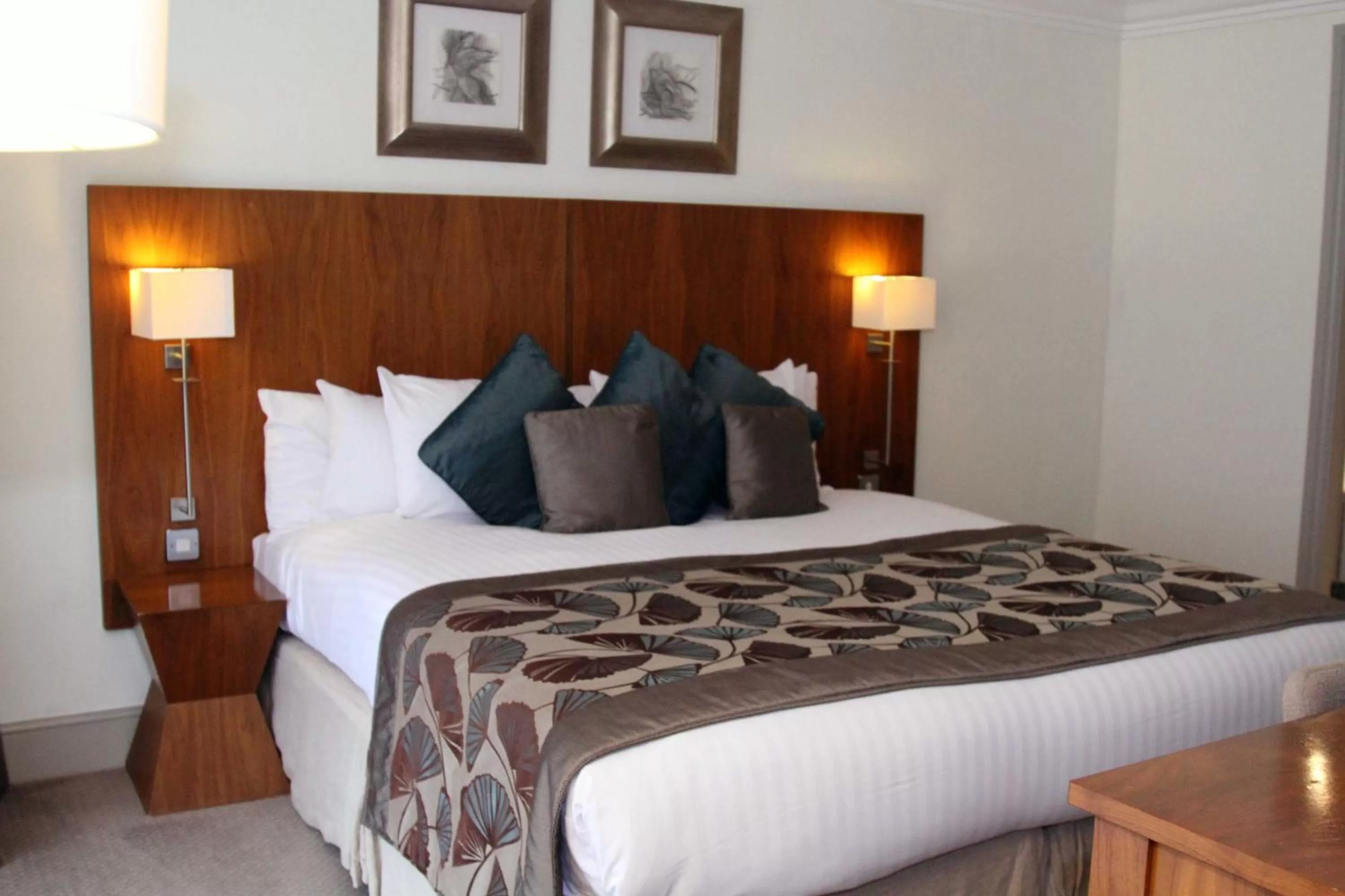 Bedroom, Bed in The Priest House On The River