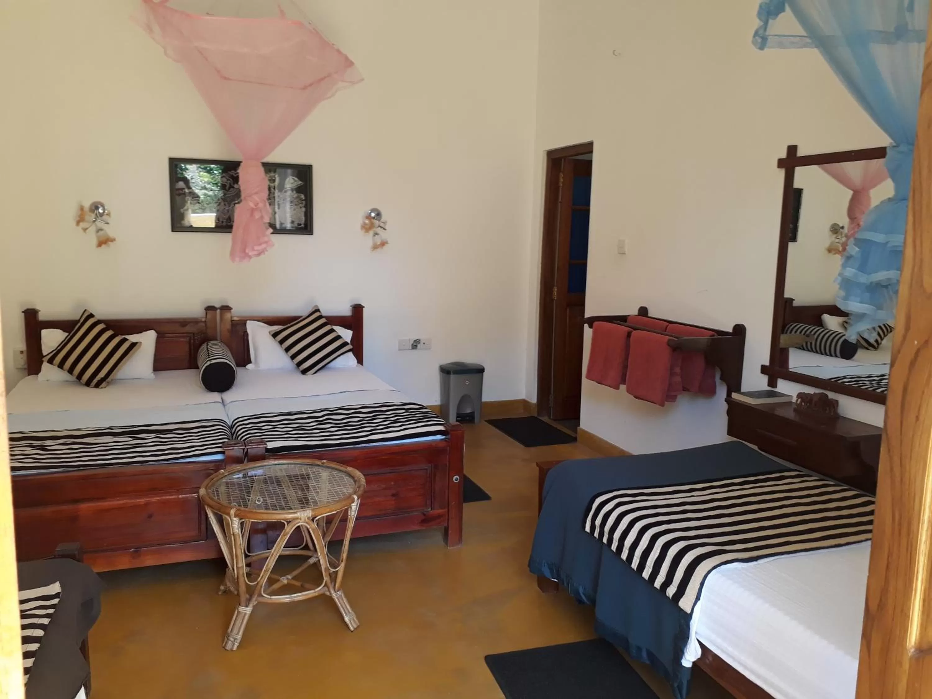 Bed in The Blue View Ella