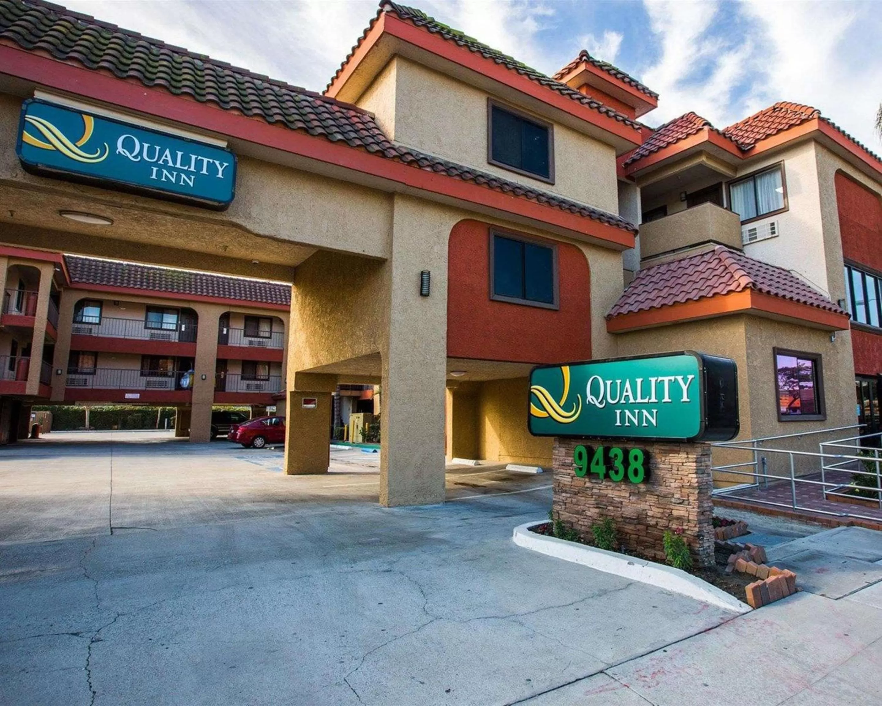 Property building in Quality Inn Downey