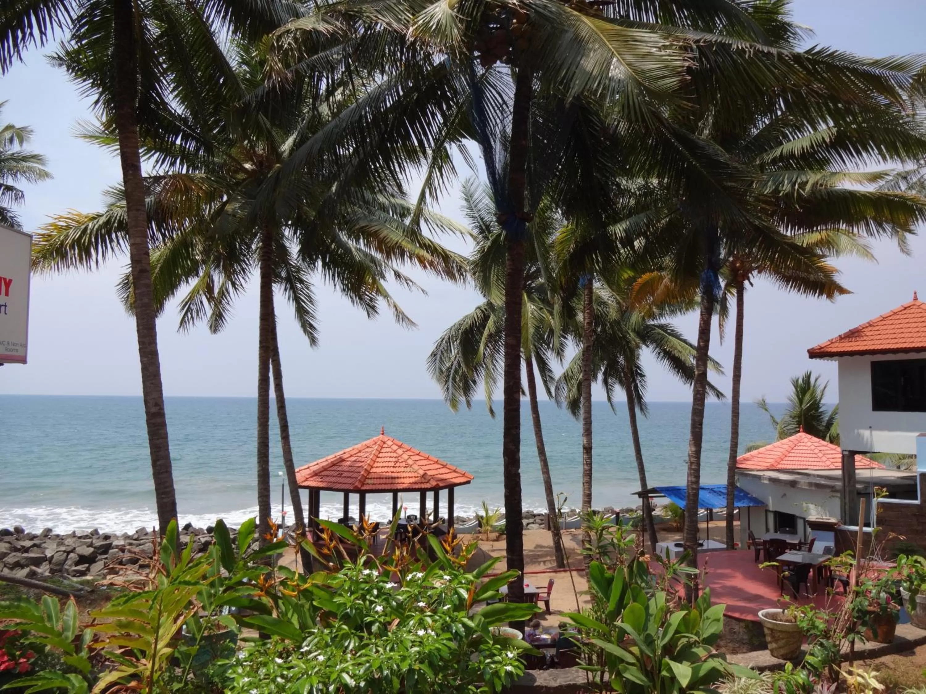 Restaurant/places to eat, Beach in Samsara Harmony Beach Resort