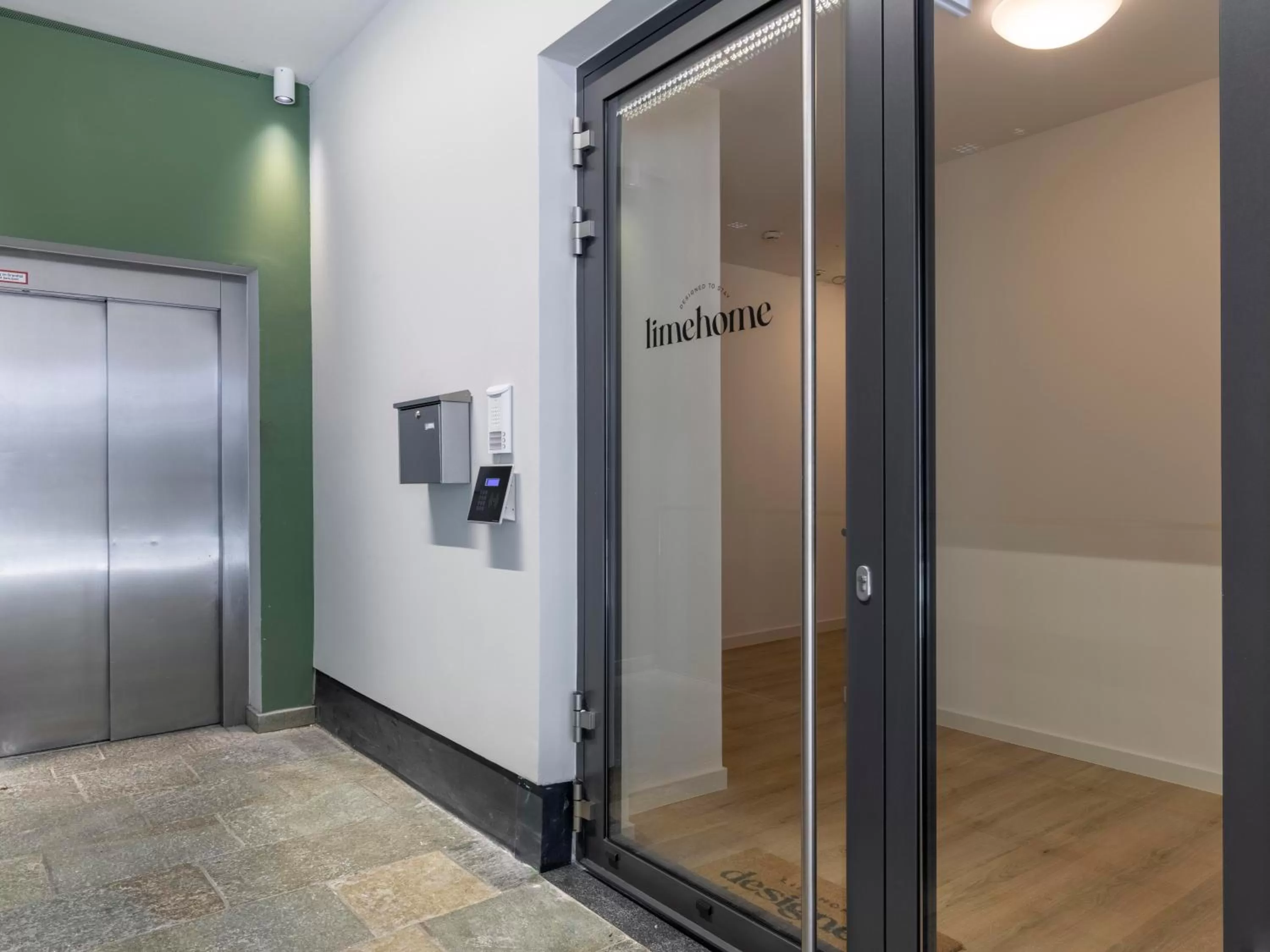 Facade/entrance in Limehome Rosenheim Gillitzerstraße