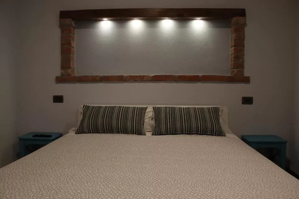 Bed in Bed & Breakfast 1906