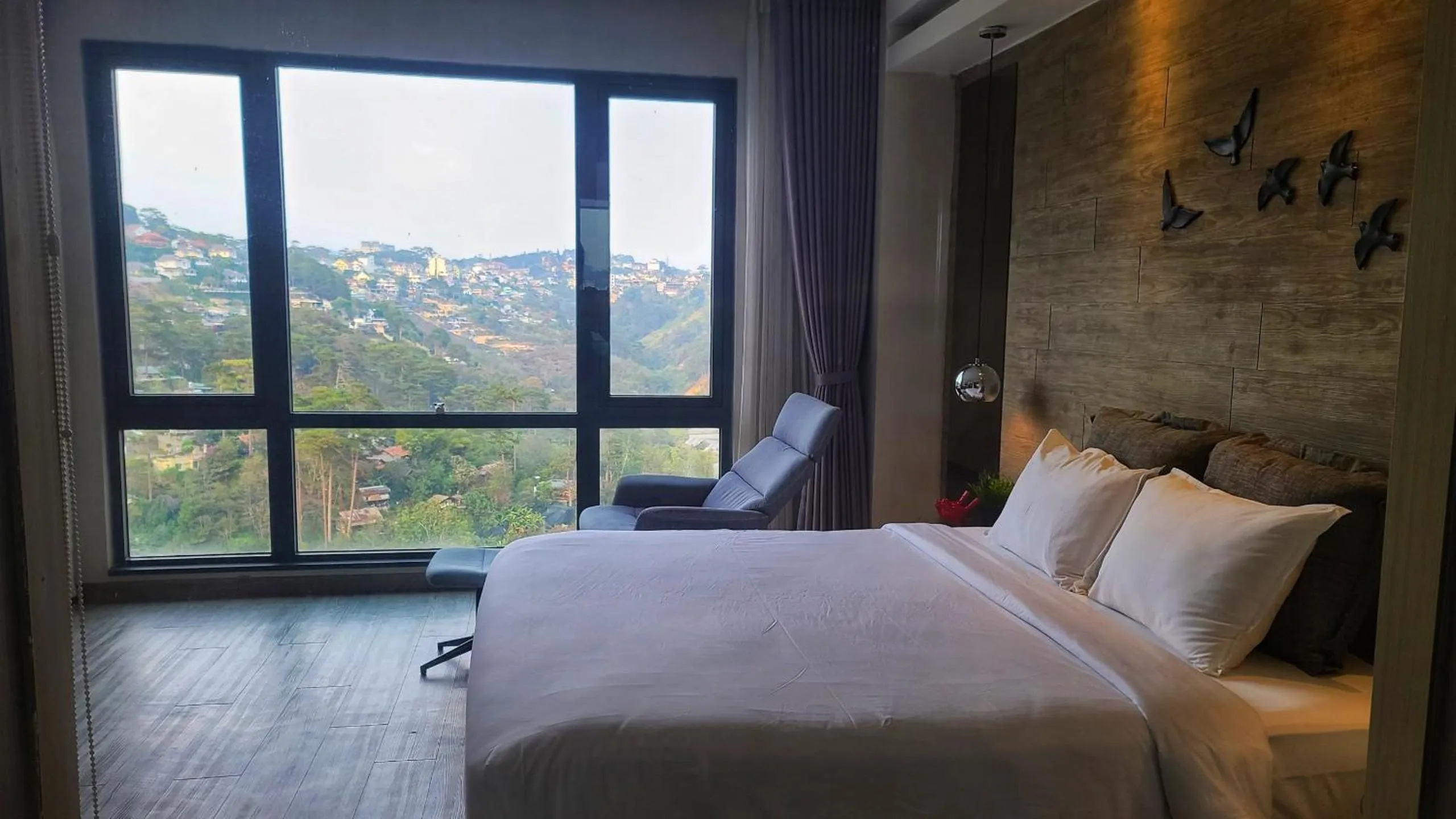 Bed in The Luxe Da Lat