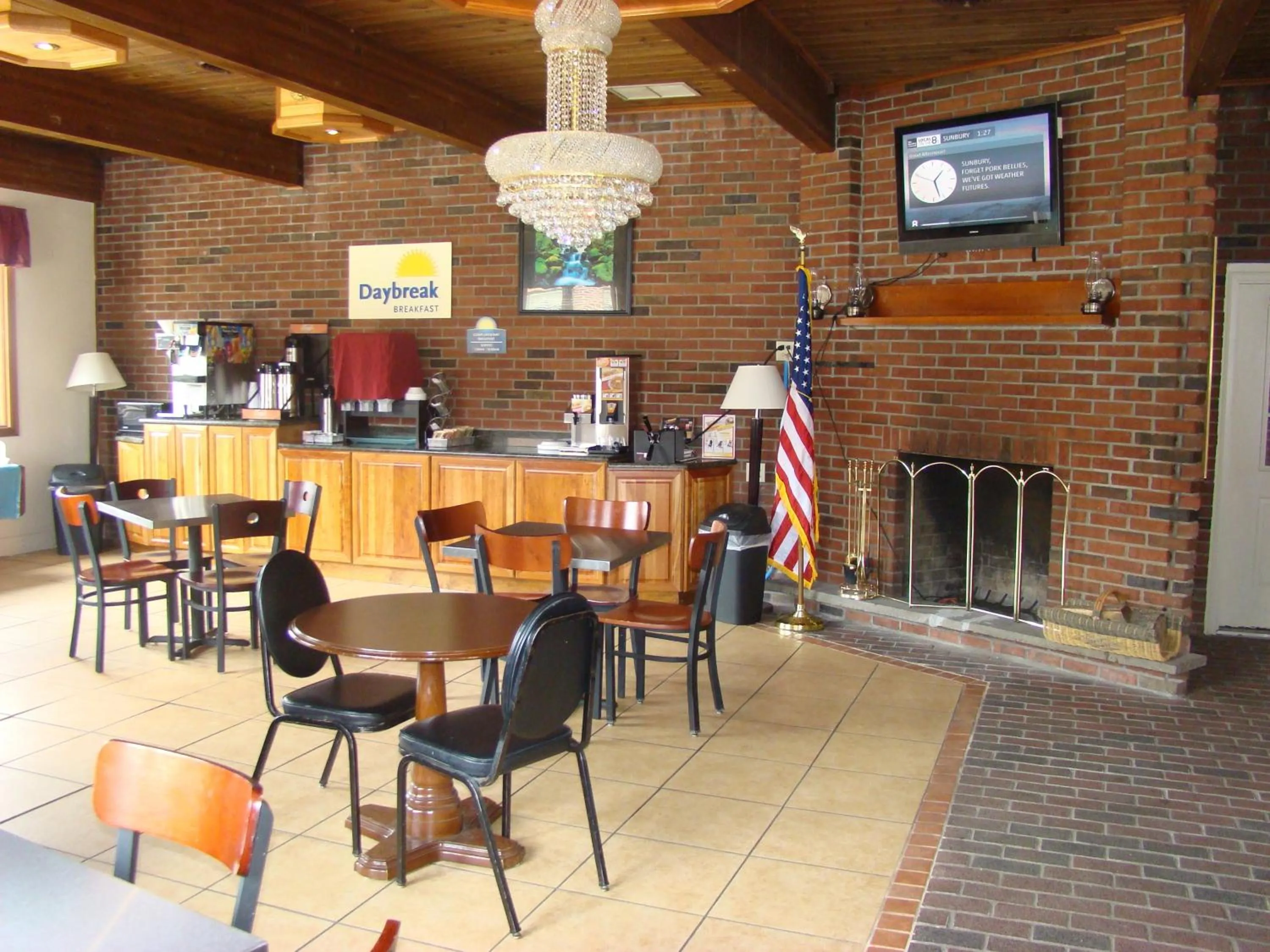 Restaurant/places to eat in Aderi Hotel Lewisburg