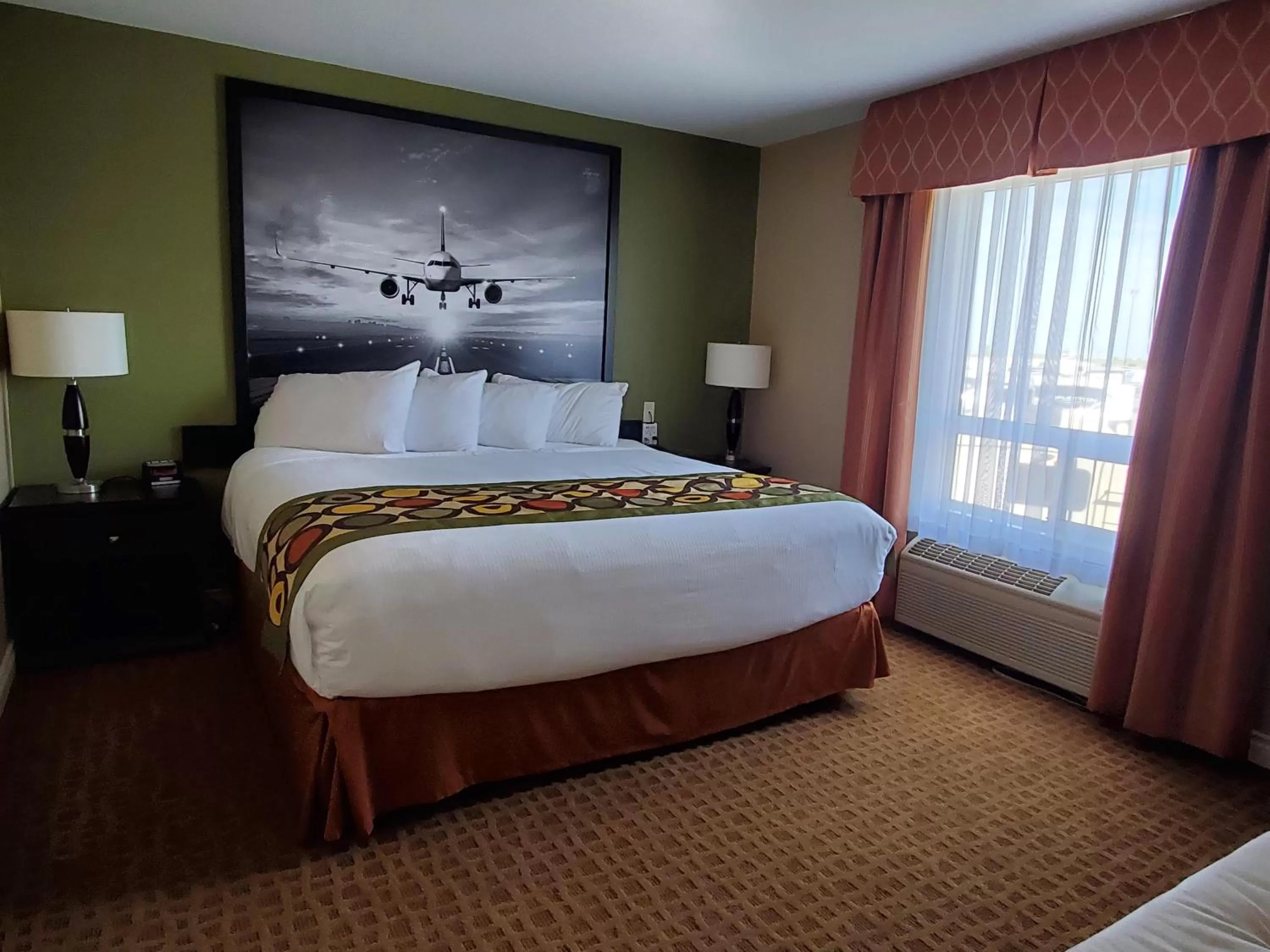 Bedroom, Bed in Super 8 by Wyndham Edmonton International Airport