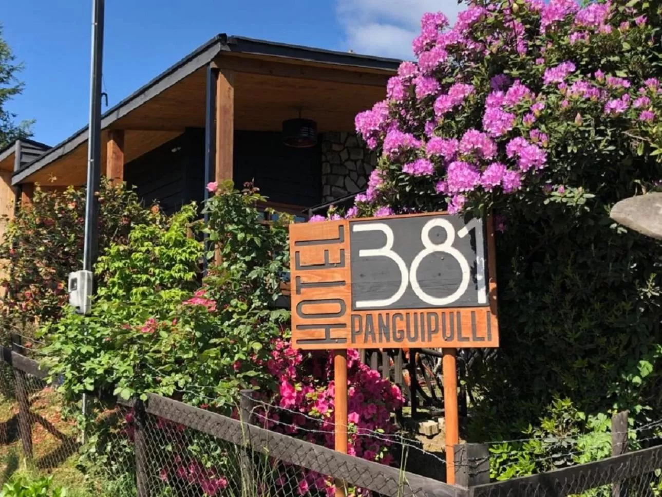 Property building in Hotel 381 Panguipulli