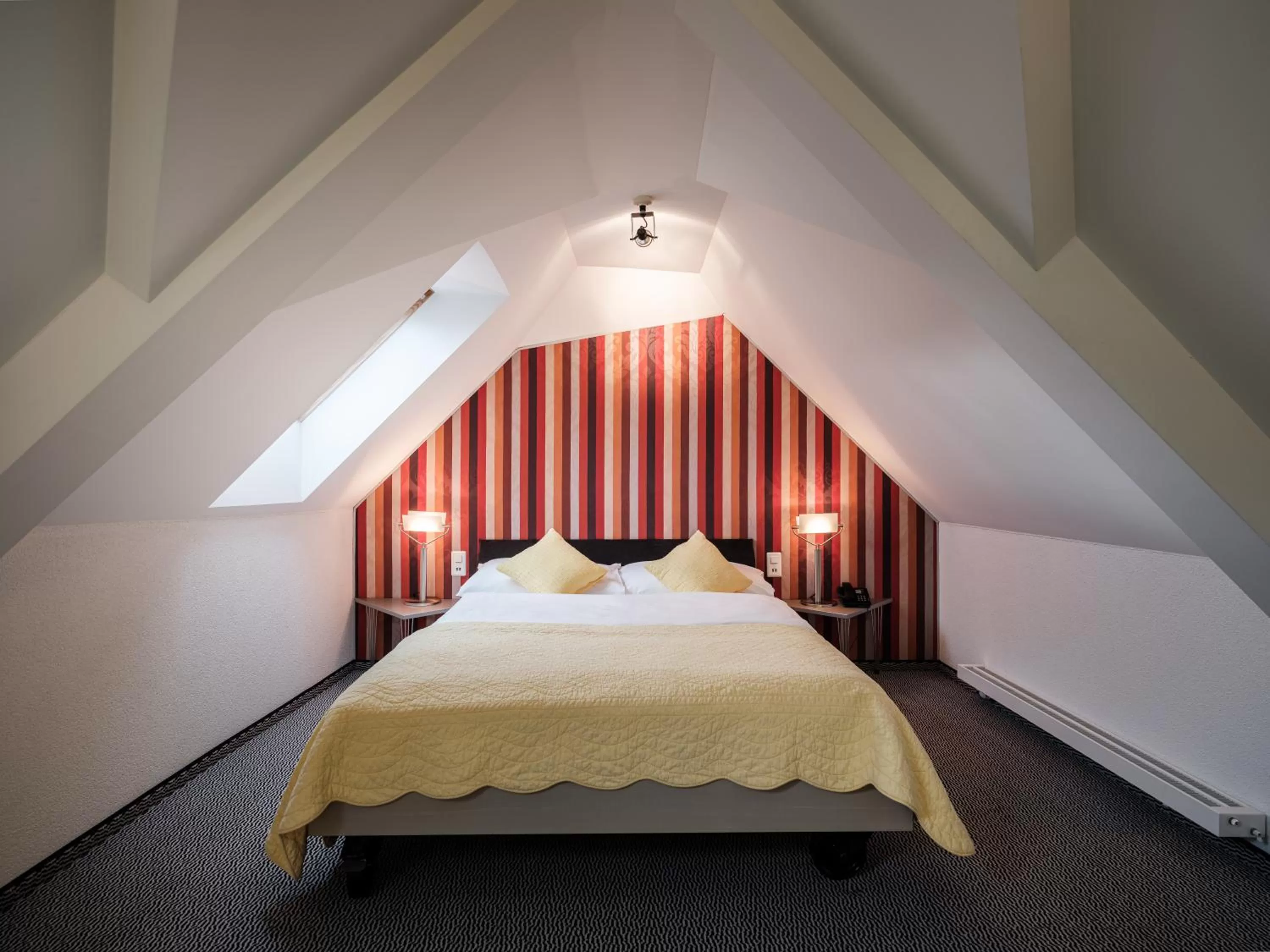 Staff, Bed in HOTEL ENGEL LIESTAL - Business & Lifestyle