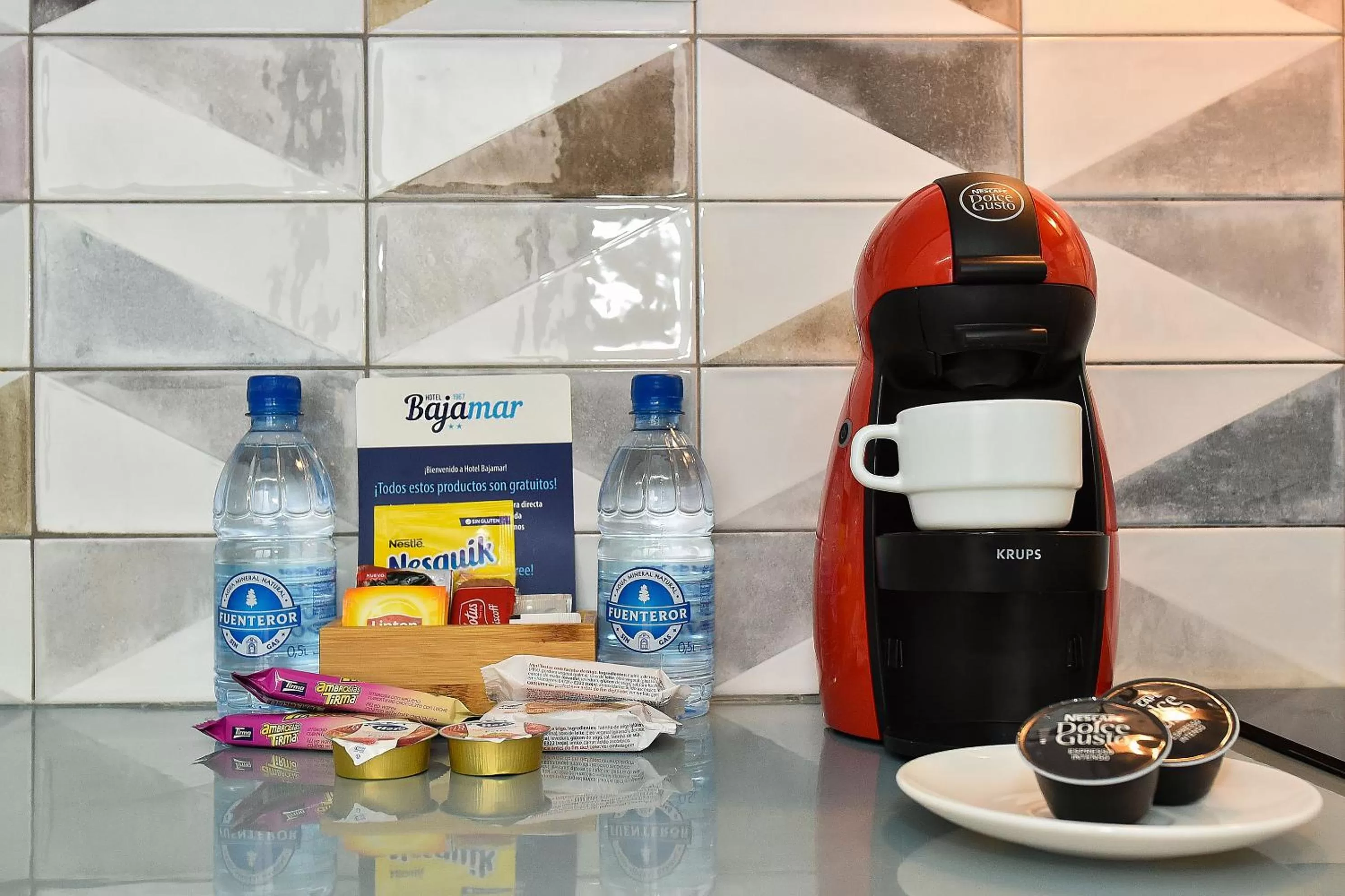 Food and drinks in Hotel Apartamento Bajamar