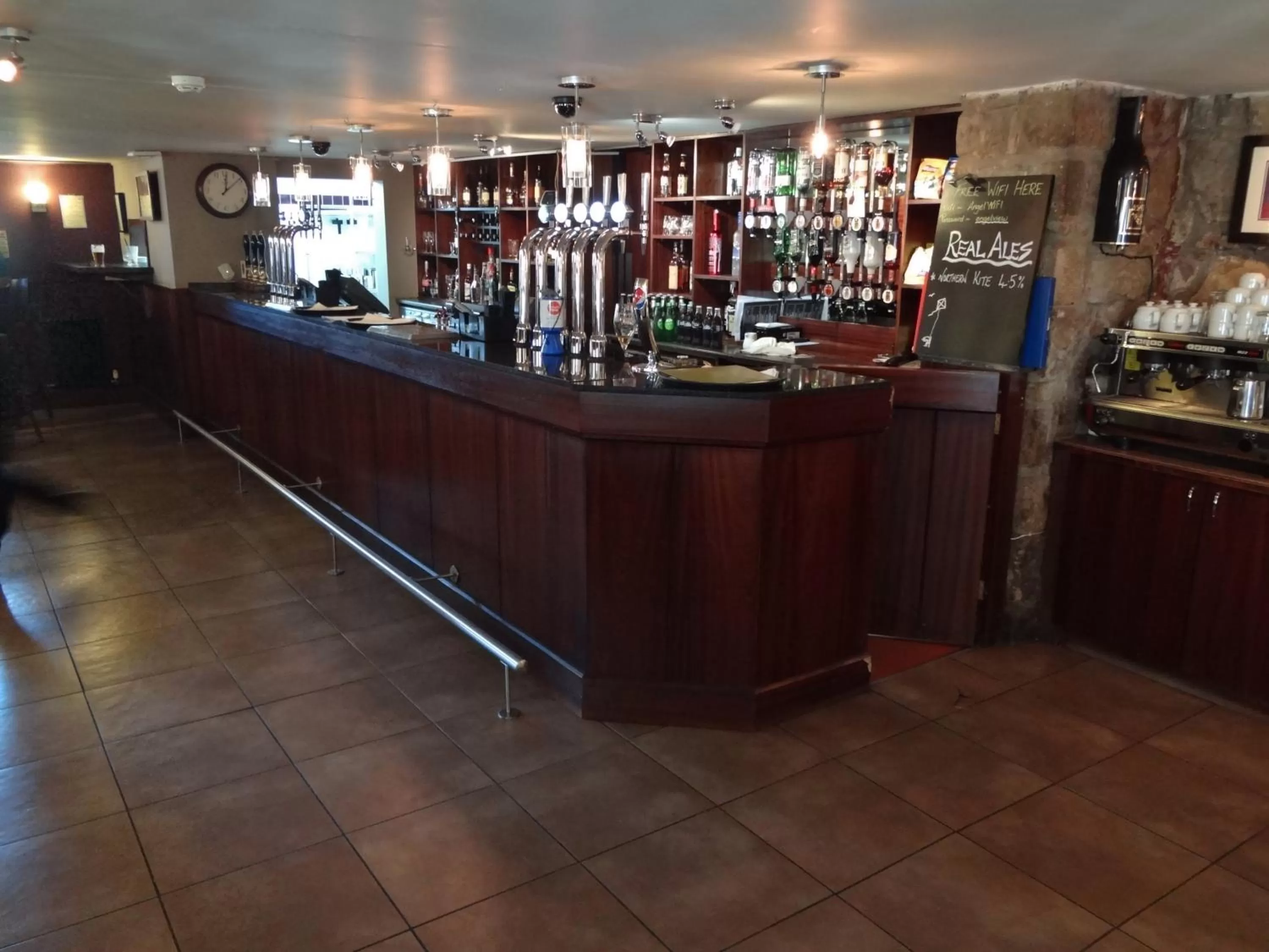 Restaurant/places to eat in The Angel View Hotel