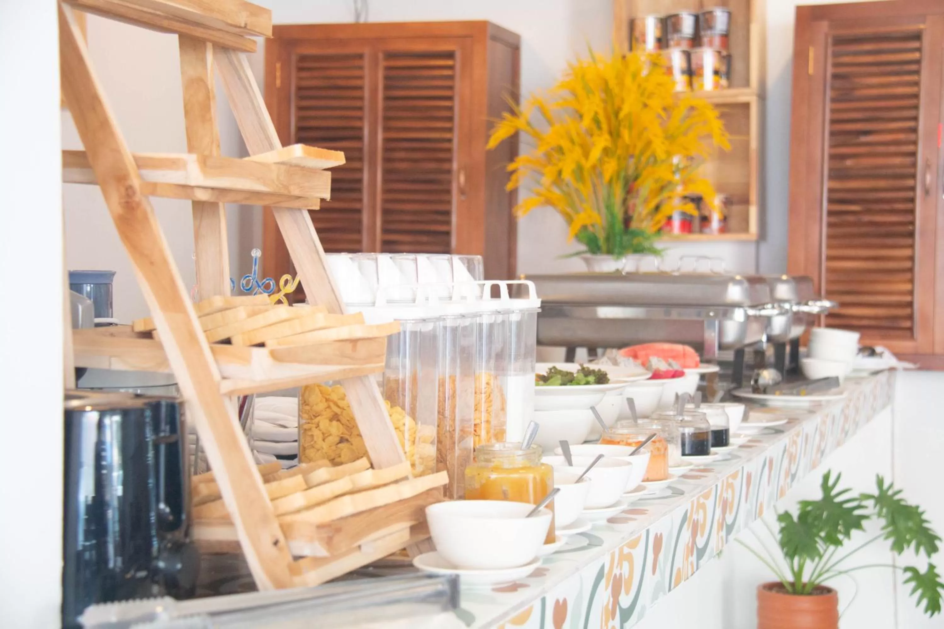 Breakfast in White Corner Hotel