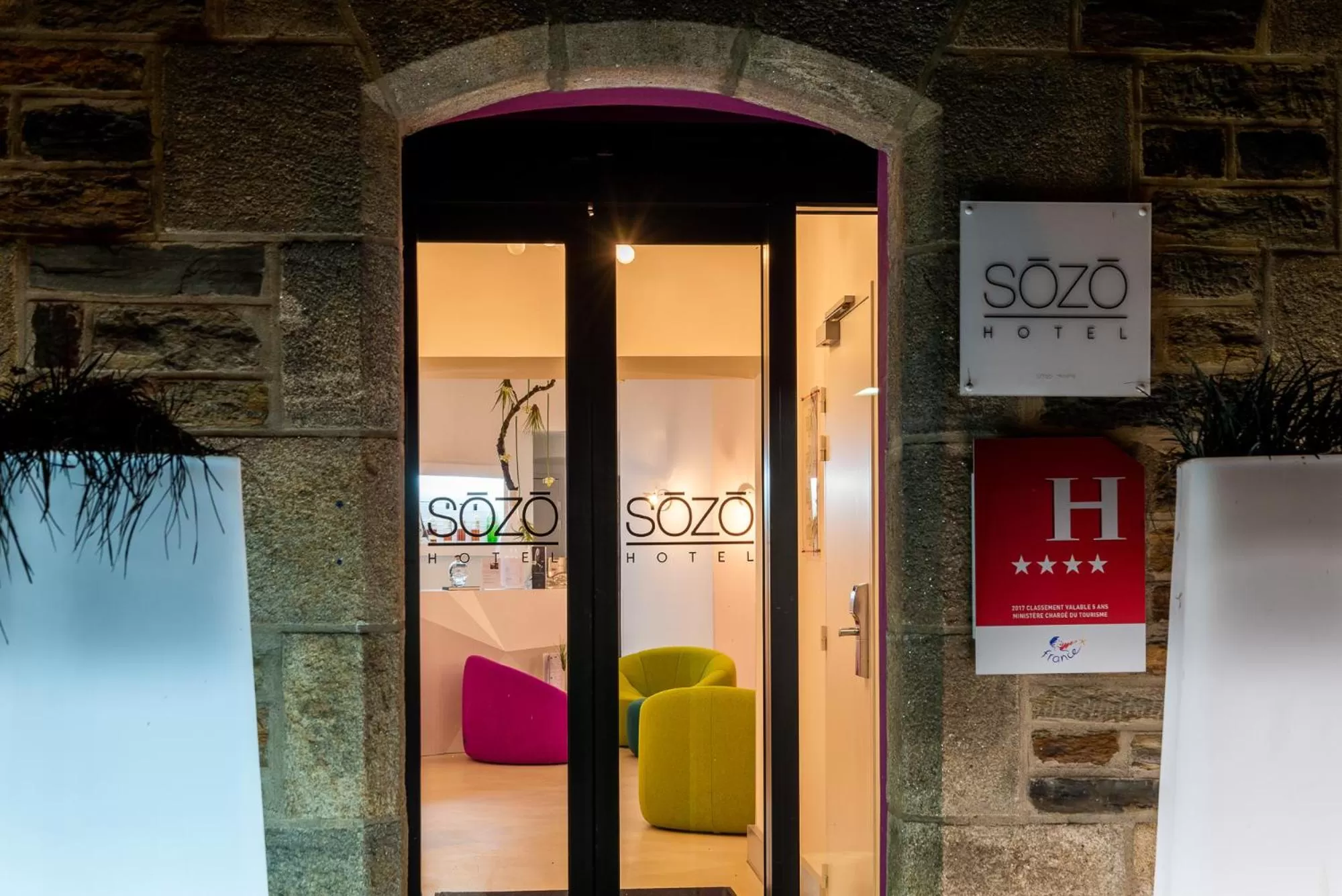 Facade/entrance in SOZO Hotel