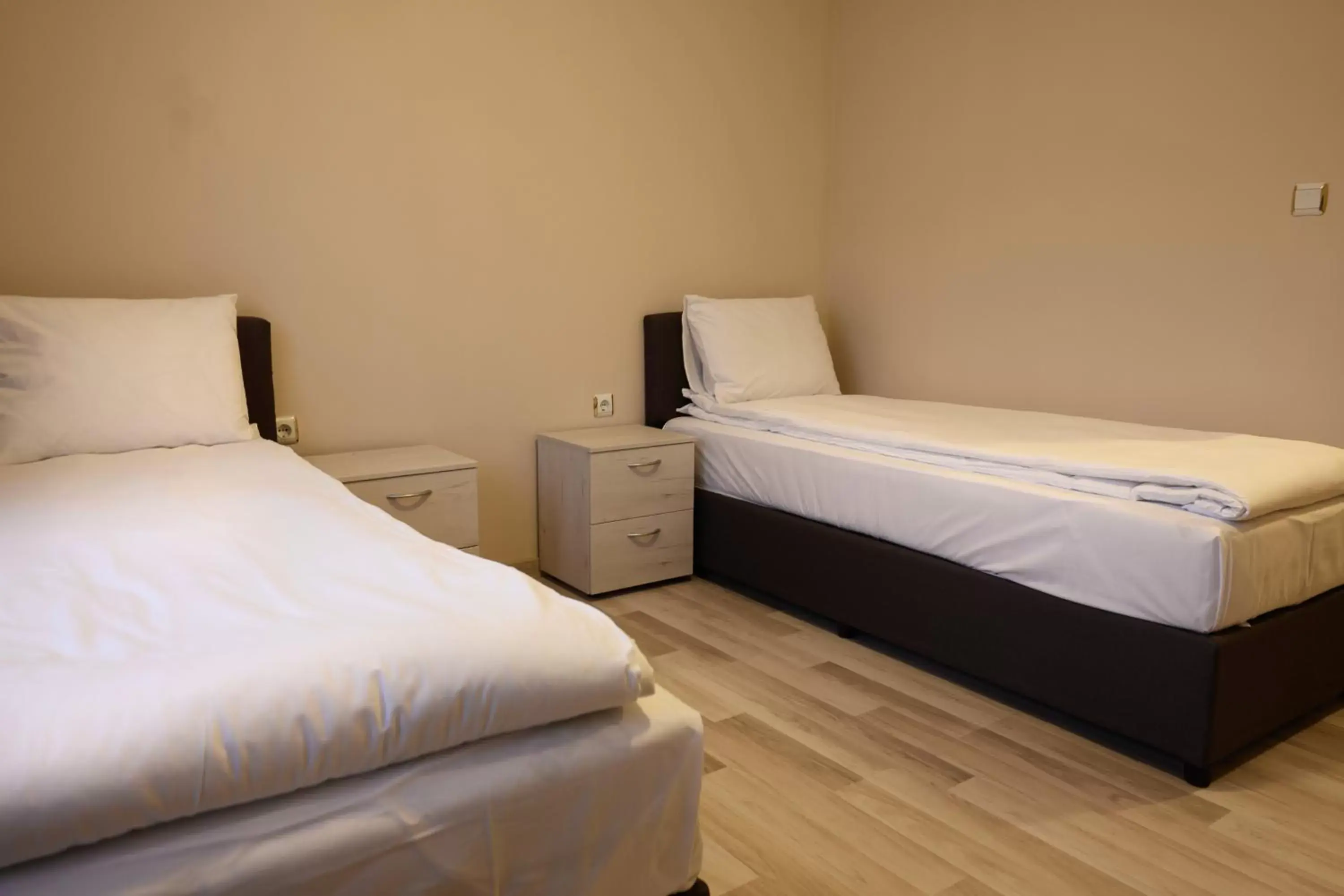 Double or Twin Room with Balcony in Hotel Leda Double or Twin Room with Balcony in Hotel Leda