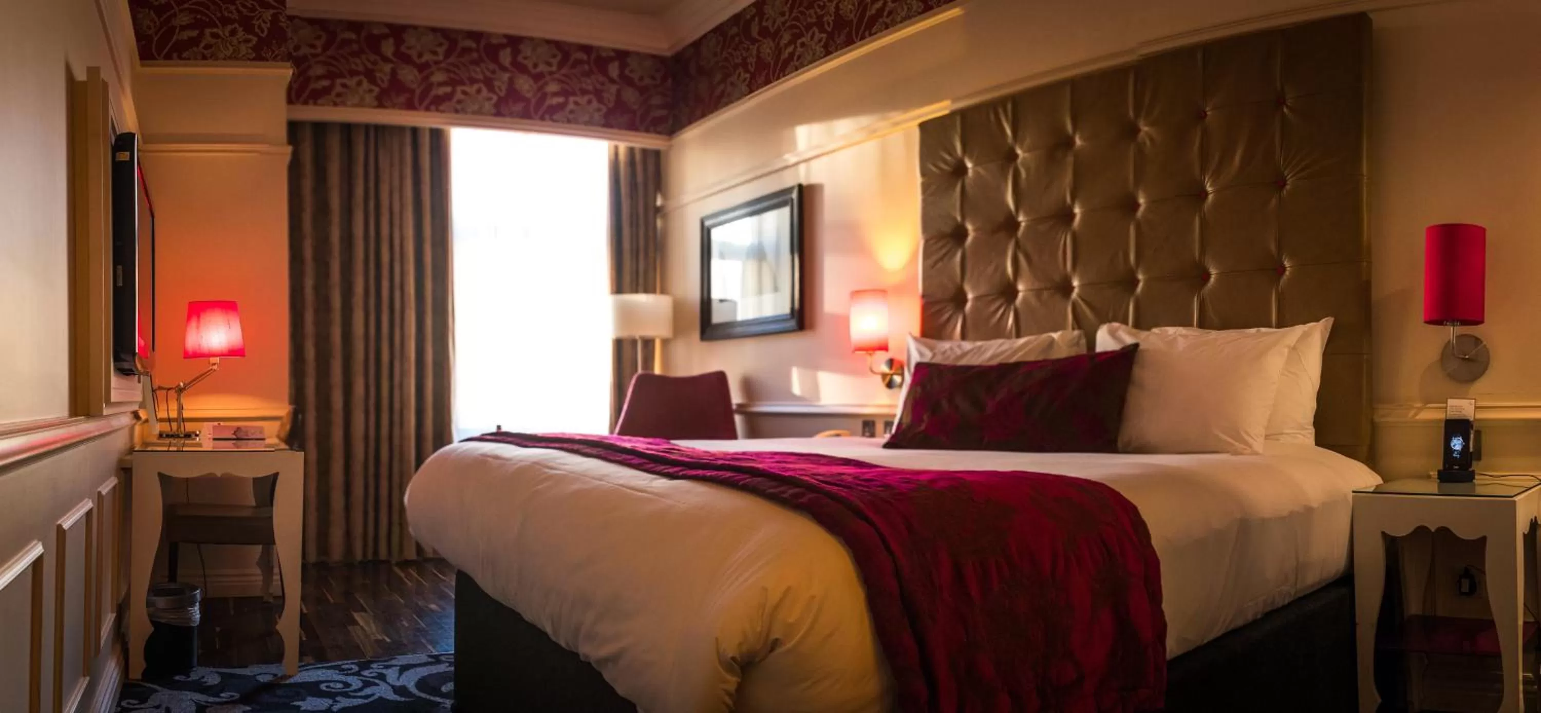 Photo of the whole room, Bed in Hotel Indigo Glasgow by IHG