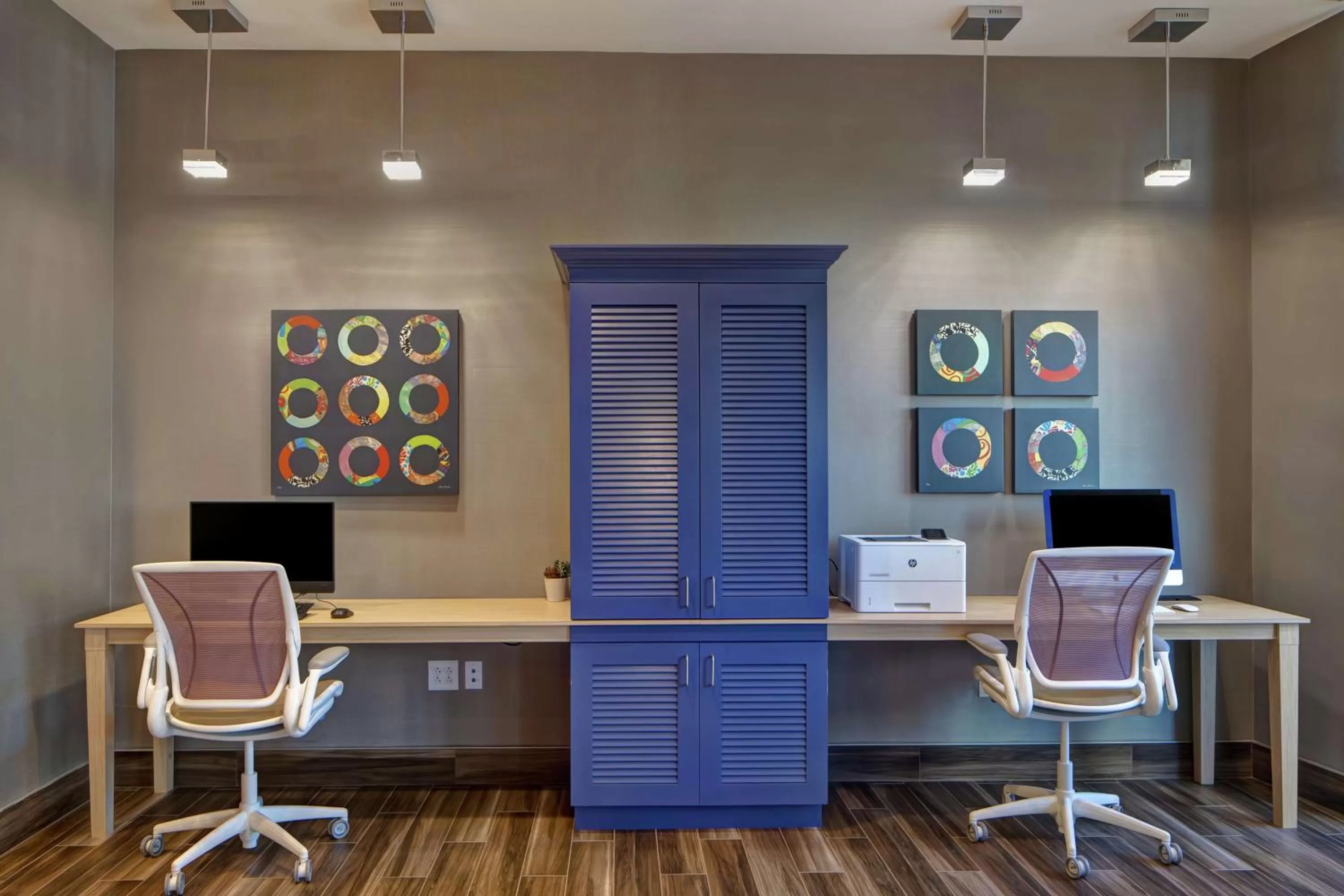 Business facilities in Home2 Suites By Hilton Charlotte Uptown