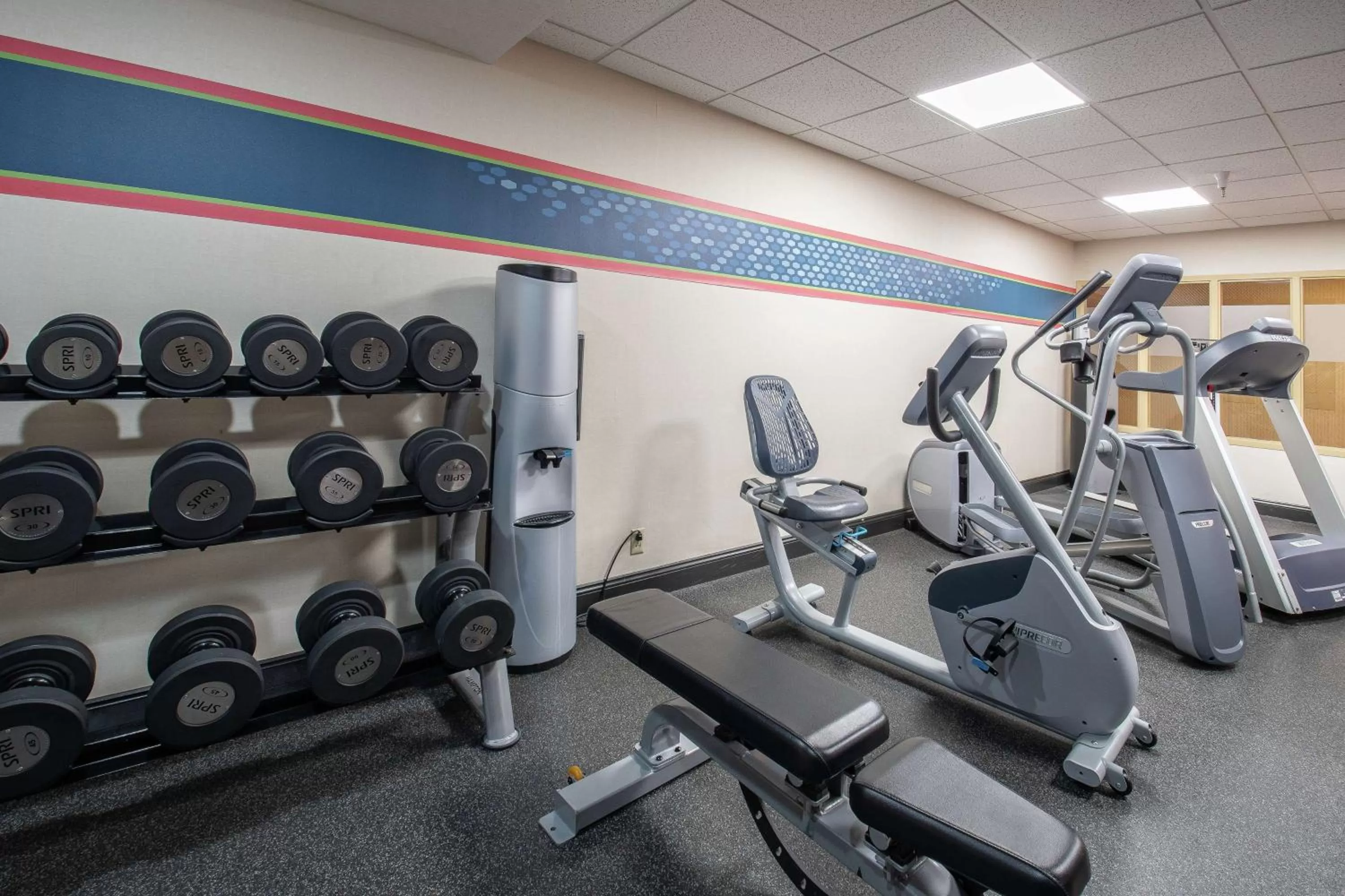 Fitness centre/facilities in Hampton Inn & Suites Williamsburg-Richmond Road