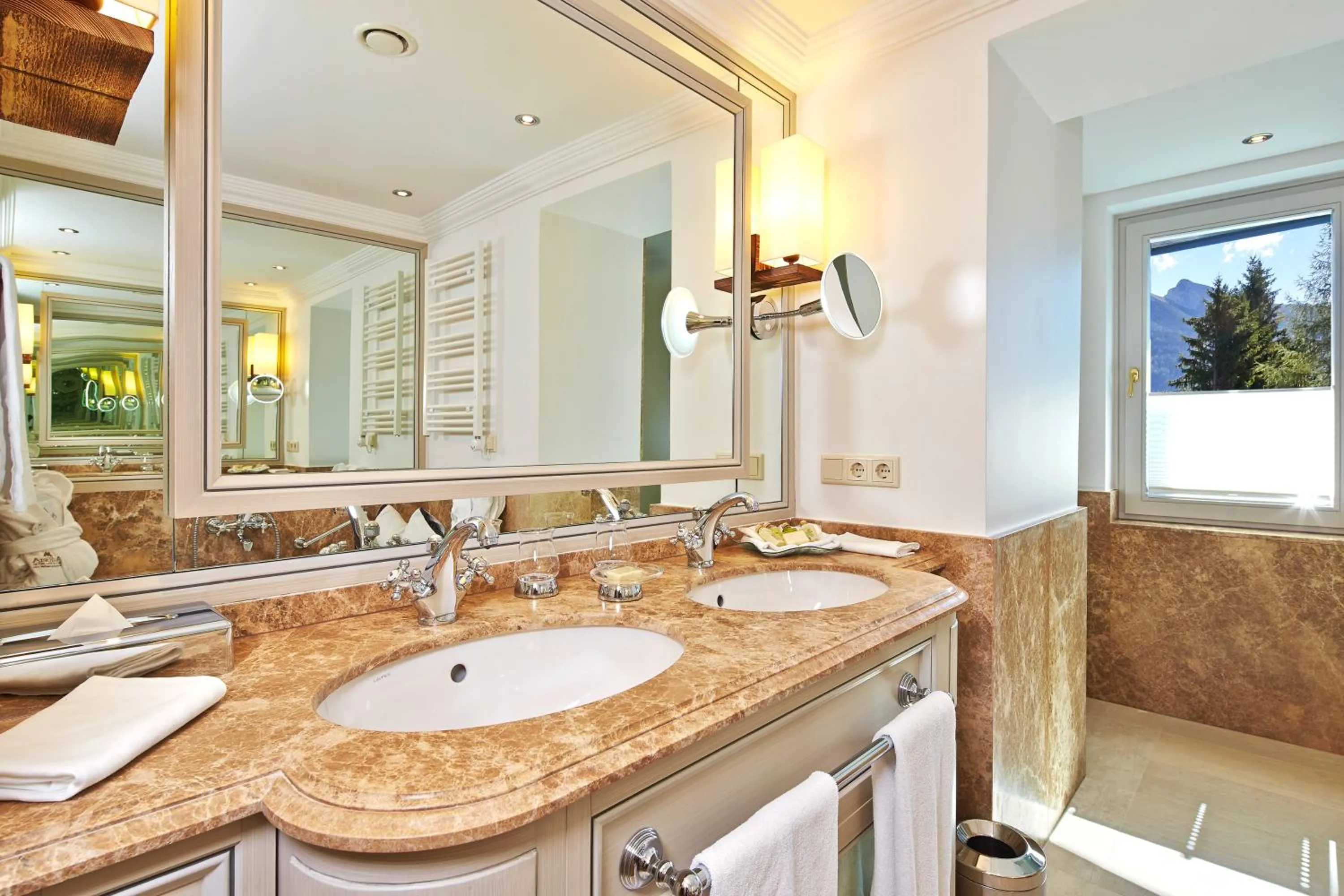 Bathroom in Astoria Resort