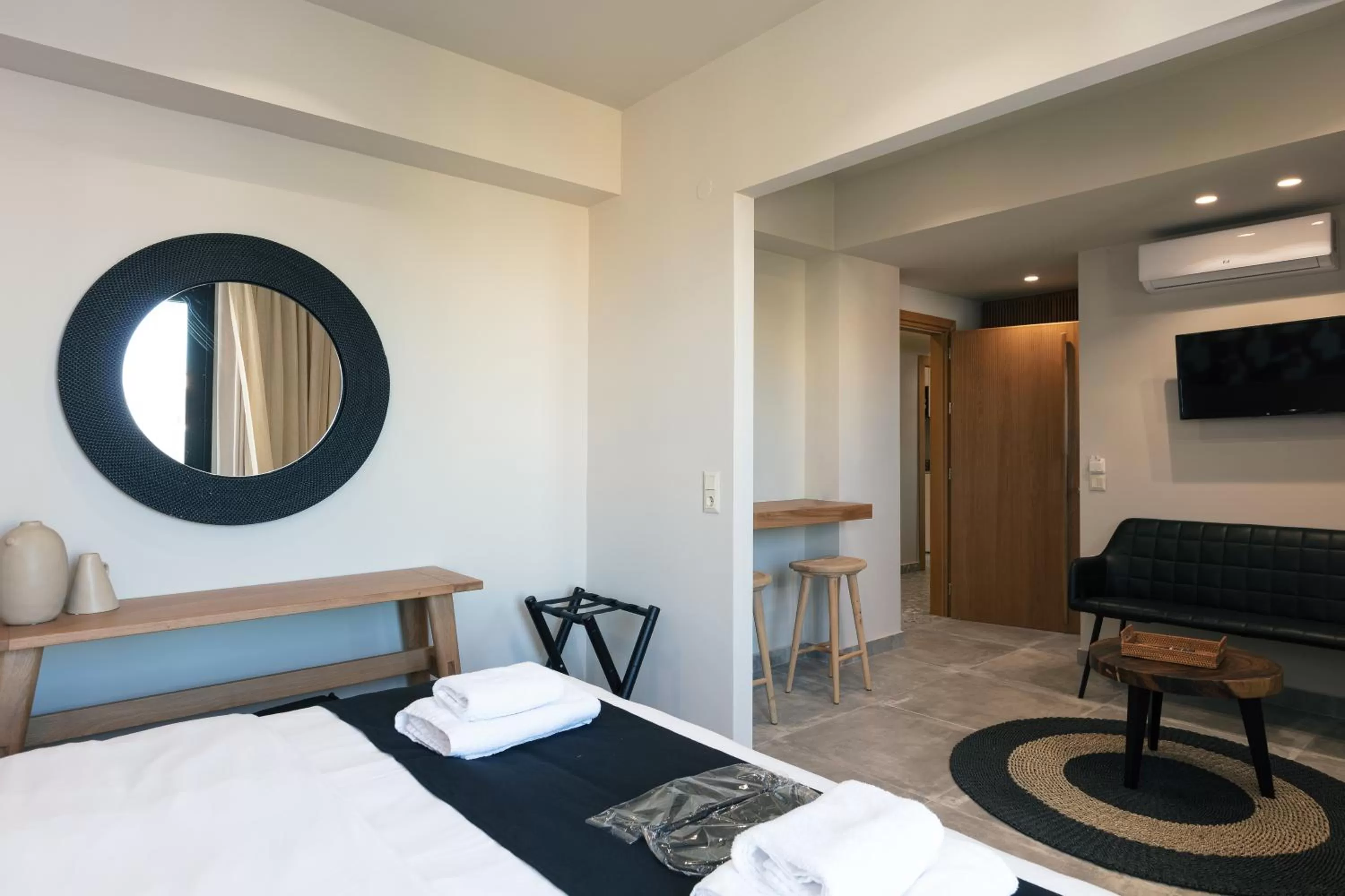 Photo of the whole room, Bed in Chapter 02 Gallery Suites