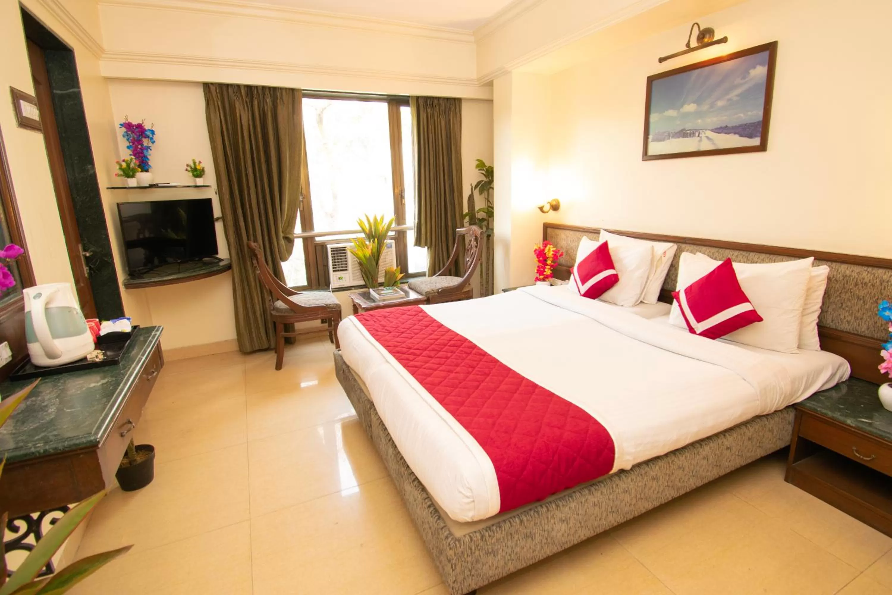 Photo of the whole room in Octave Bund Garden