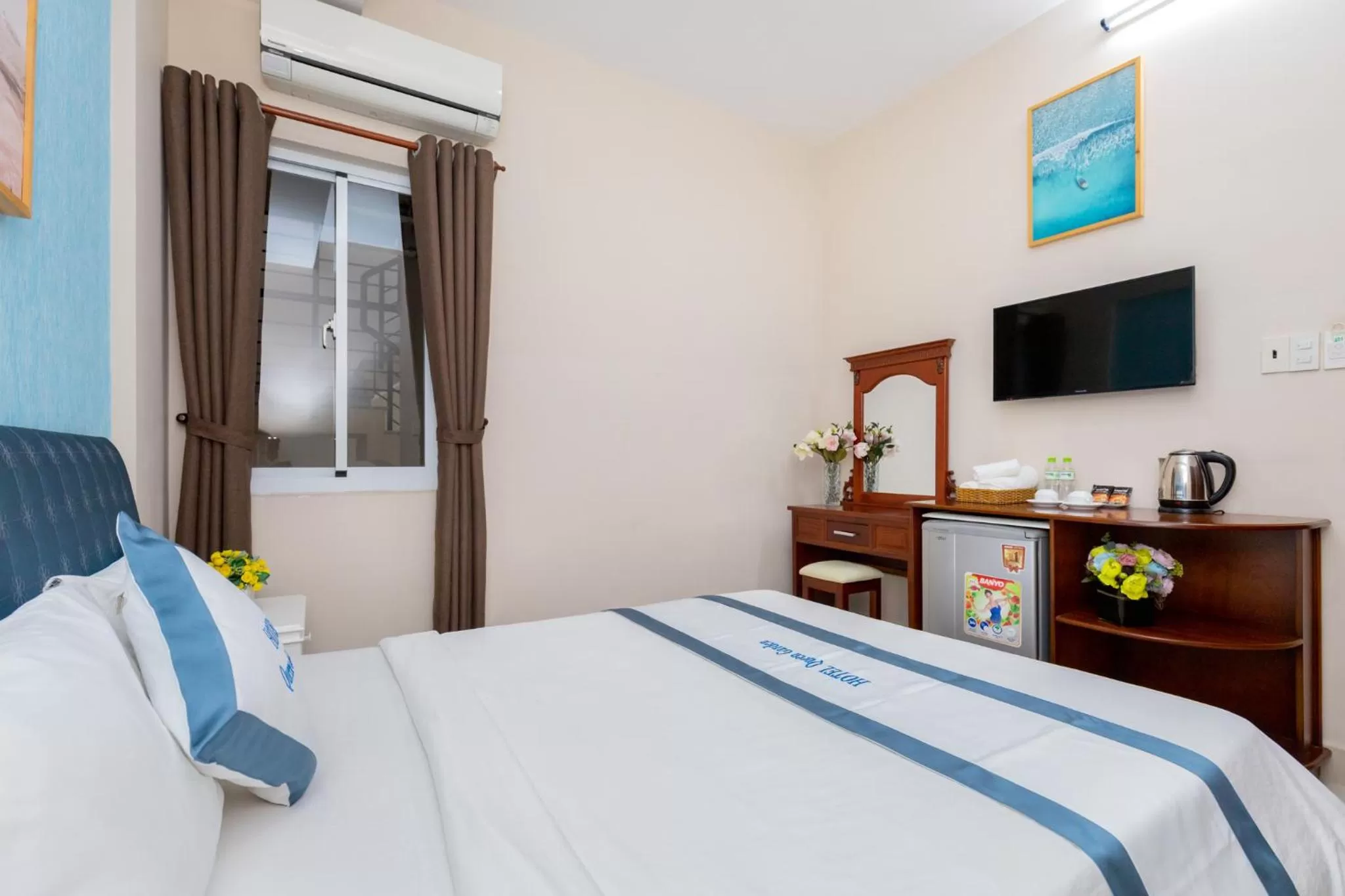 Photo of the whole room, Bed in Queen Garden Hotel & Apartment