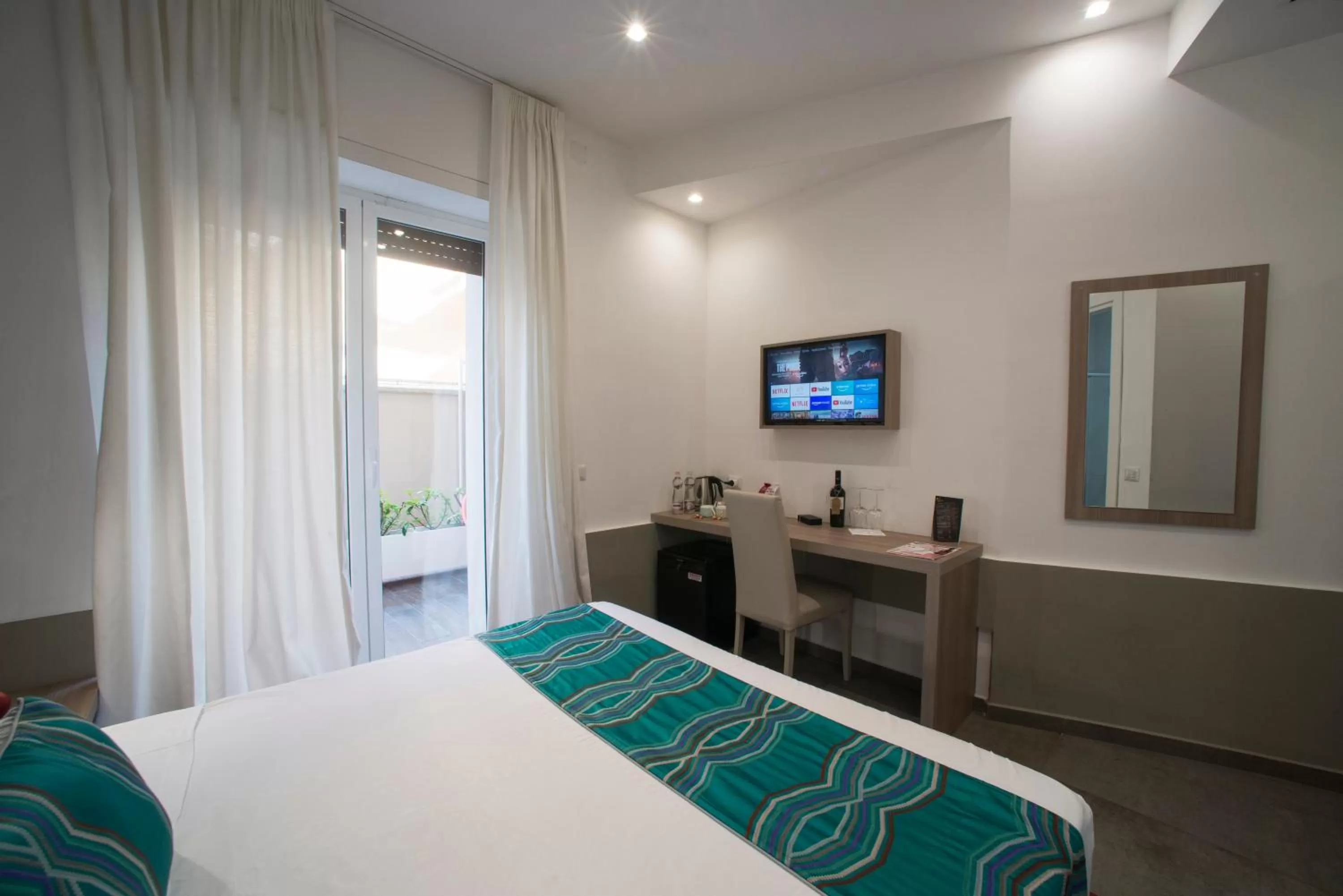 Garden, Bed in Regina Margherita Suite