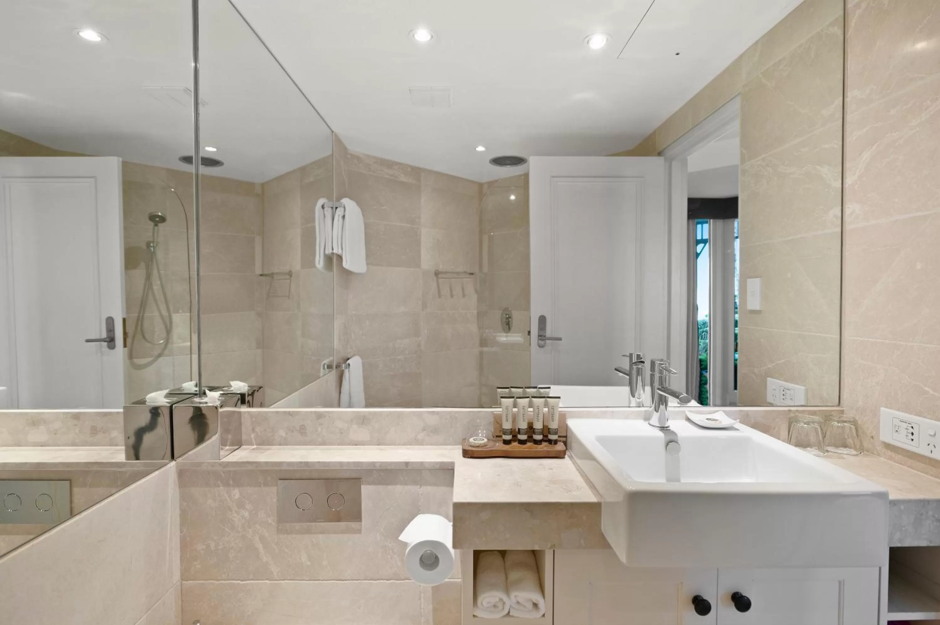 Bathroom in Echoes Boutique Hotel & Restaurant Blue Mountains