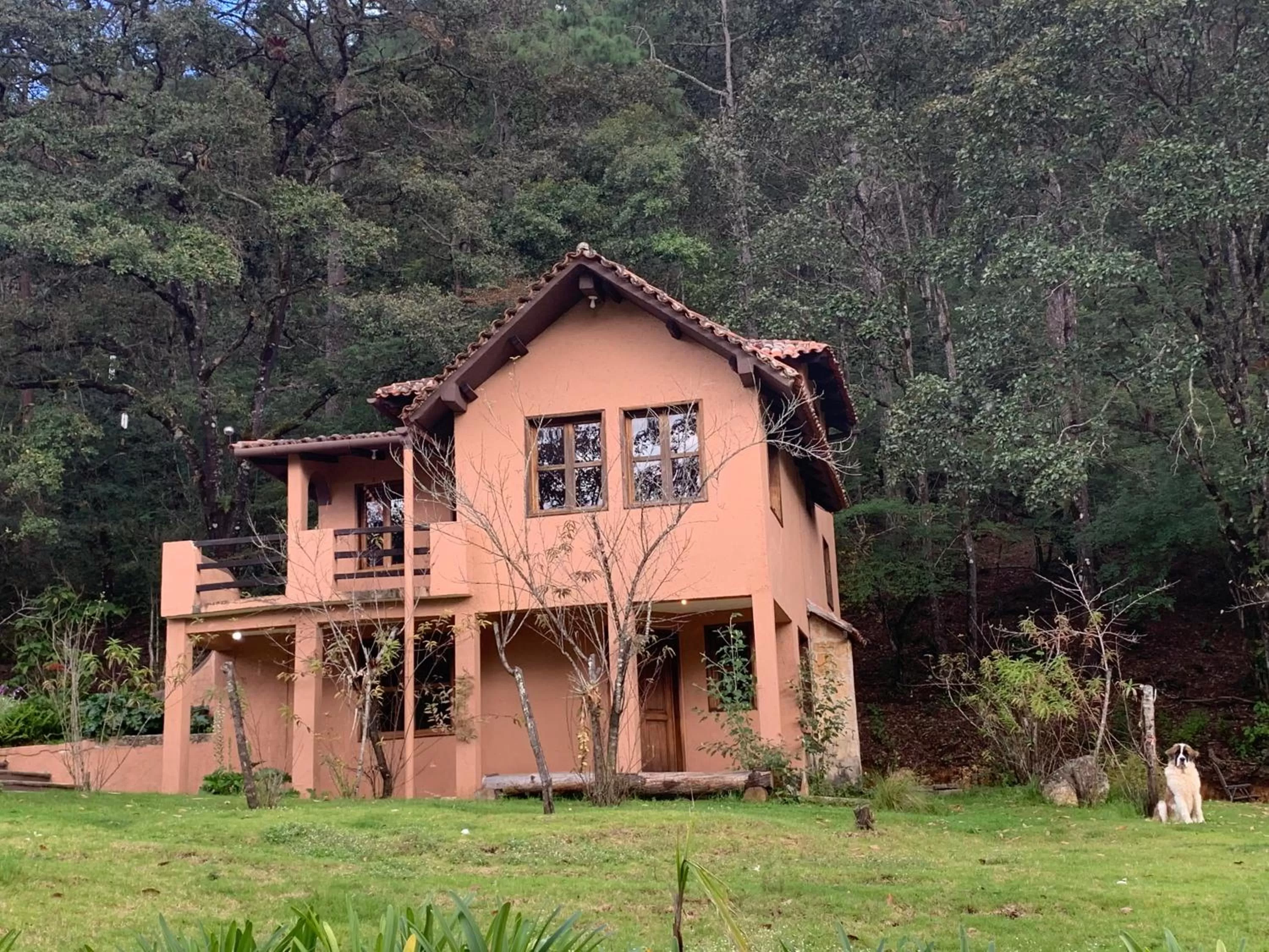 CORTIJO LA CASONA & Bungalow al Pie de la Montaña