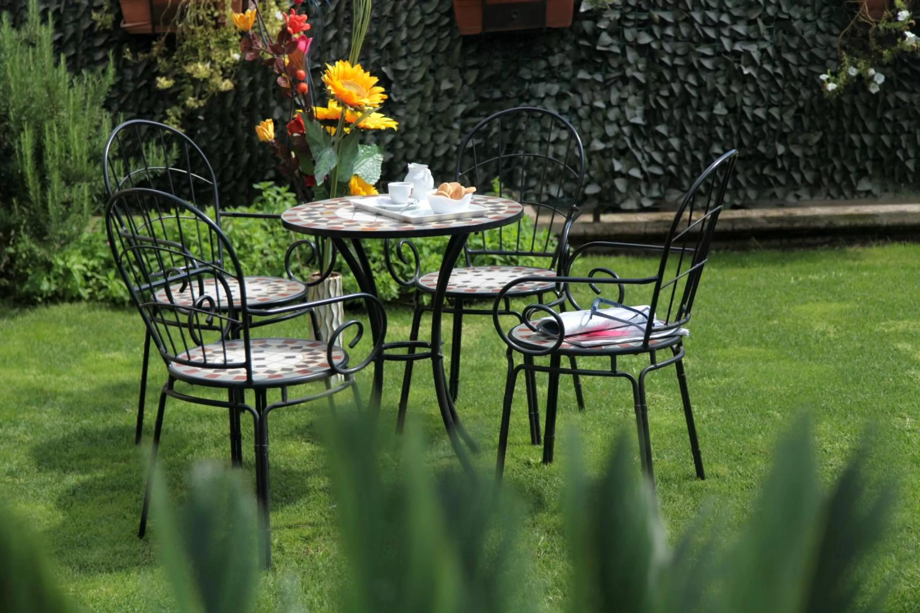 Garden in Casa del Girasole